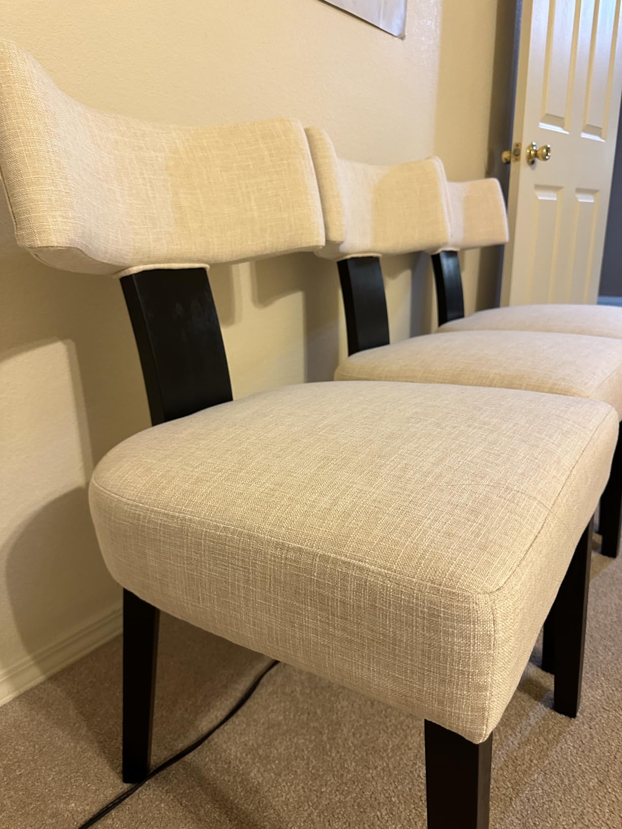 HNY Mid Century Modern Dining Chairs Set of 4, Farmhouse Linen Fabric Upholstered Accent Curved Backrest Kitchen Chairs, with Hardwood Frame, Beige Customer Review HNY Mid Century Modern Dining Chairs Set of 4, Farmhouse Linen Fabric Upholstered Accent Curved Backrest Kitchen Chairs, with Hardwood Frame, Beige - Customer Photo 1