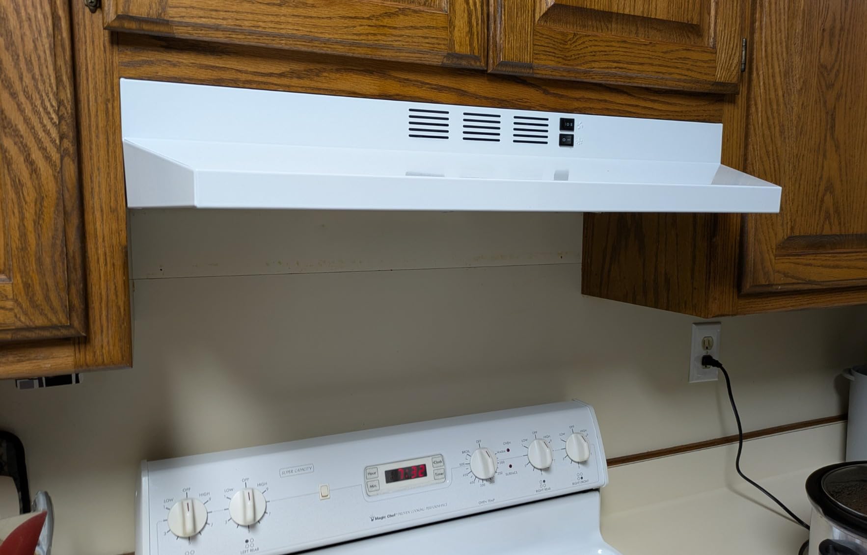 FIREGAS Range Hood 36 inch Under Cabinet, Ducted/Ductless Convertible Kitchen Hood, White Painted Stainless Steel Vent Hood with LED Light,2 Speed Exhaust Fan Customer Review FIREGAS Range Hood 36 inch Under Cabinet, Ducted/Ductless Convertible Kitchen Hood, White Painted Stainless Steel Vent Hood with LED Light,2 Speed Exhaust Fan - Customer Photo 2