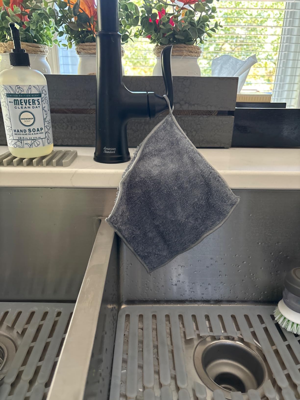 Oggi Bambou Odor-Free Kitchen Washcloths - Natural Kitchen Dish Cloths, 91% Bamboo-Derived Rayon Cellulose Fiber, Reusable, Absorbent, Hygienic, Fast Dry, Durable, Non-Scratch, Lint-Free - 6 pcs, 7x9 - Customer Photo 1