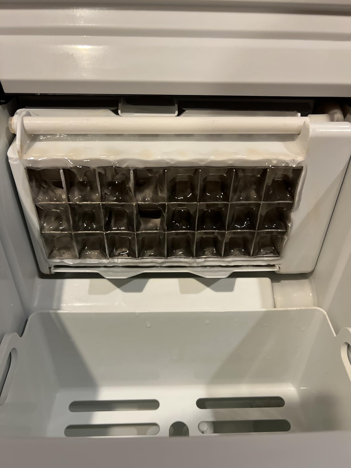 ACTIVE Ice Machine Cleaner Maker Descaler - 24 Clean Tablets Compatible with Frigidaire, Opal, GE Profile, Kitchenaid, Nickel Safe Scale Remover for Countertop, Nugget Ice Makers - Bulk 1 Year Supply Customer Review ACTIVE Ice Machine Cleaner Maker Descaler - 24 Clean Tablets Compatible with Frigidaire, Opal, GE Profile, Kitchenaid, Nickel Safe Scale Remover for Countertop, Nugget Ice Makers - Bulk 1 Year Supply - Customer Photo 2