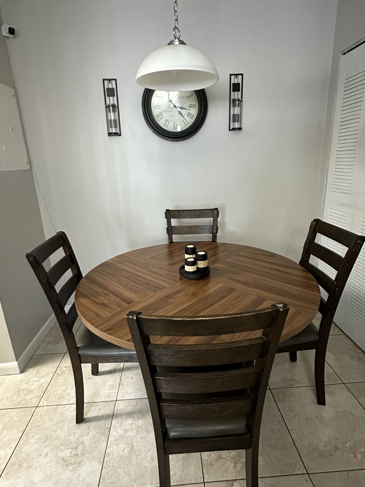 LITTLE TREE Round Dining Table for 4-6 People, 47 Inches Dining Room Table with Wooden Pedestal Base, Brown Dinner Tables, Circle Kitchen Tables for Dining Room, Kitchen, Living Room(Table Only) - Customer Photo 1