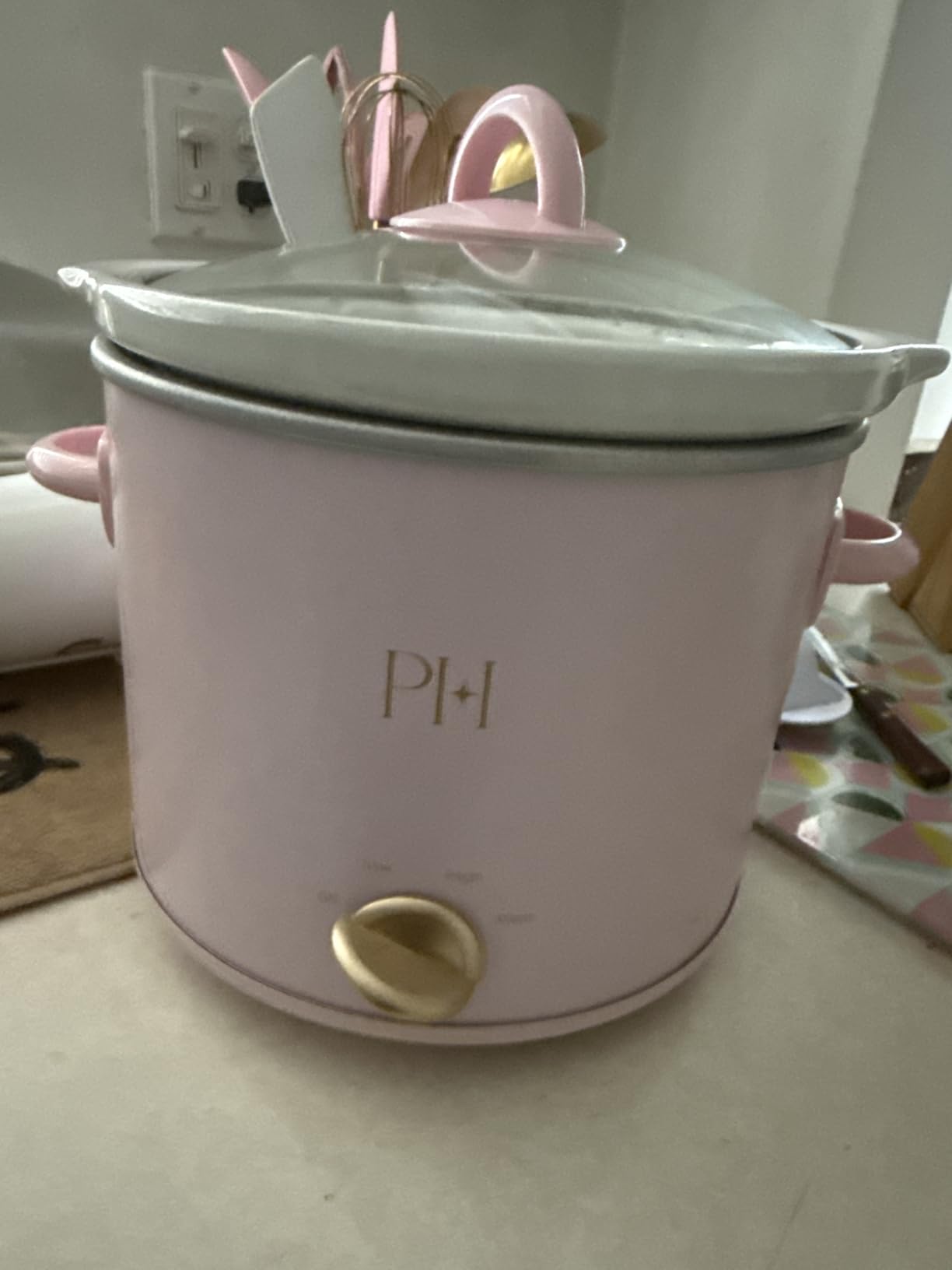 Paris Hilton 6-Quart Manual Slow Cooker, Features Three Settings (Low, High, Warm), Naturally Nonstick and Dishwasher Safe Stoneware Insert, Family Sized Capacity, White - Customer Photo 1