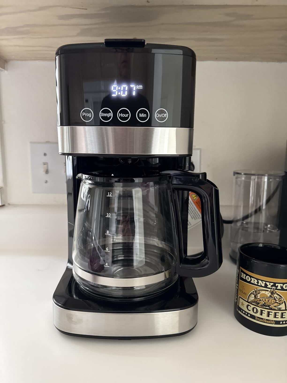 Amazon Basics Programmable 12 Cup Drip Coffee Maker, Coffee Machine with Glass Coffee Pot (1.9 Qt), Auto Shut-off, Touch Screen, Auto Pause, Removable Filter Basket, Black & Silver Customer Review Amazon Basics Programmable 12 Cup Drip Coffee Maker, Coffee Machine with Glass Coffee Pot (1.9 Qt), Auto Shut-off, Touch Screen, Auto Pause, Removable Filter Basket, Black & Silver - Customer Photo 4