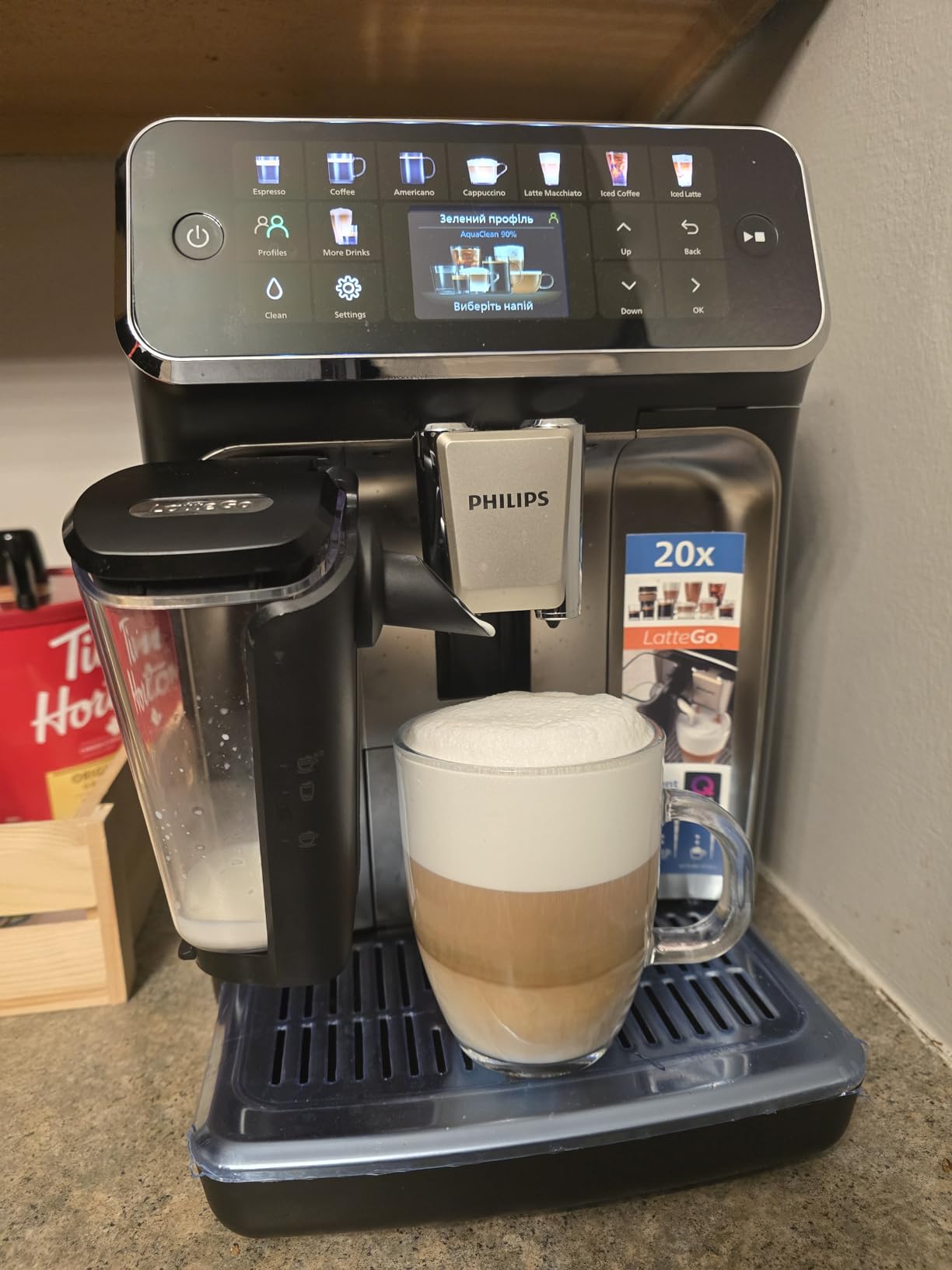 Philips 5500 Series Fully Automatic Espresso Machine, LatteGo Milk System, Integrated Grinder, 20 Hot & Iced Coffee Pre-Sets, Quick Start, SilentBrew, 15-Bar Pressure, Black Chrome (EP5544/94) customer photo 2