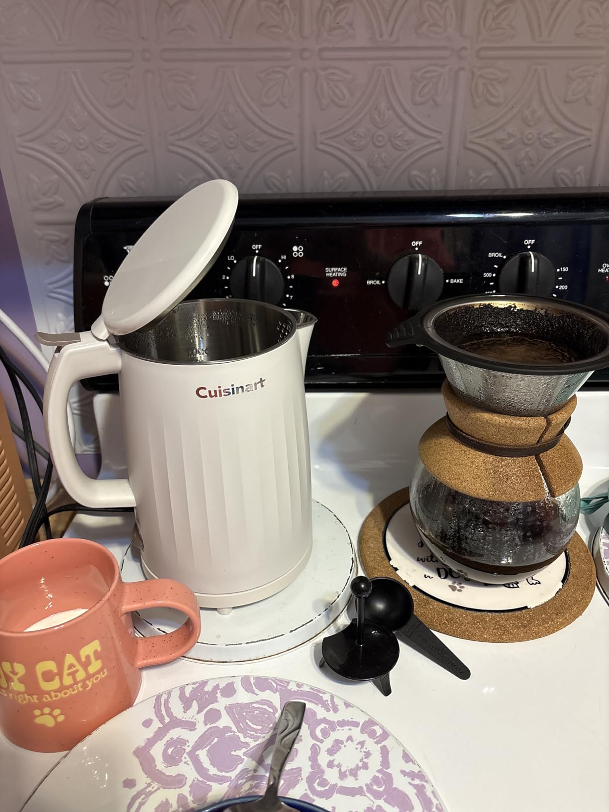 Cuisinart Soho 1-Liter Double Wall Electric Hot Water Kettle, Tea Kettle with Stainless Steel Interior, One Touch Operation to Boil Water for Tea, Hot Cocoa, or Instant Oatmeal, CK-10TR, Truffle - Customer Photo 4