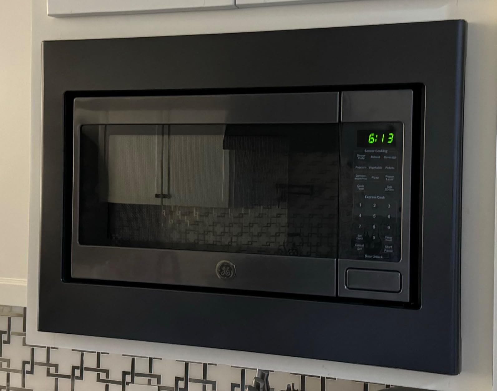 GE Countertop Microwave Oven, 1,150-watt Capacity, 1.6 Cubic Ft., 8 Auto Setting Cooking Settings, Child-Lock Technology, Stainless Steel Customer Review GE Countertop Microwave Oven, 1,150-watt Capacity, 1.6 Cubic Ft., 8 Auto Setting Cooking Settings, Child-Lock Technology, Stainless Steel - Customer Photo 2