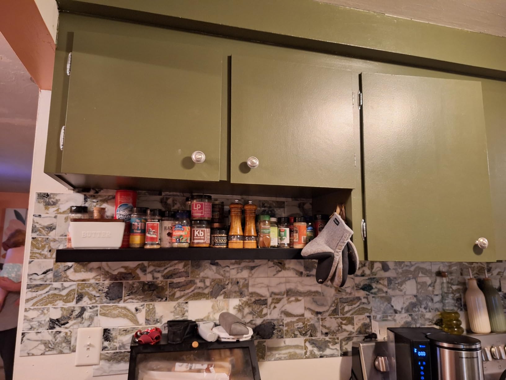 Vamos Tile 100-Piece Glossy Wooden Marble Grain Peel and Stick Backsplash Tile, 3x6 PVC Subway Tile with White Grout Customer Review Vamos Tile 100-Piece Glossy Wooden Marble Grain Peel and Stick Backsplash Tile, 3x6 PVC Subway Tile with White Grout - Customer Photo 5