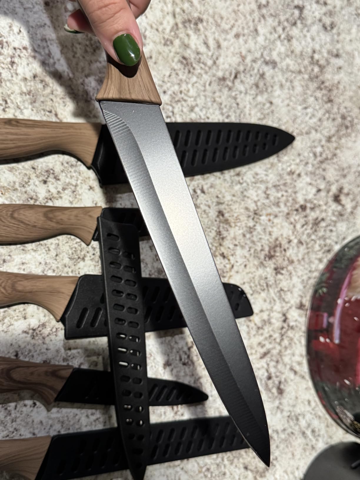 CAROTE 12PCS Knife Set, Stainless Steel Kitchen Knife Set with Nonstick Ceramic Coating Dishwasher Safe with 6 Blade Guards, Rustproof, Black - Customer Photo 1