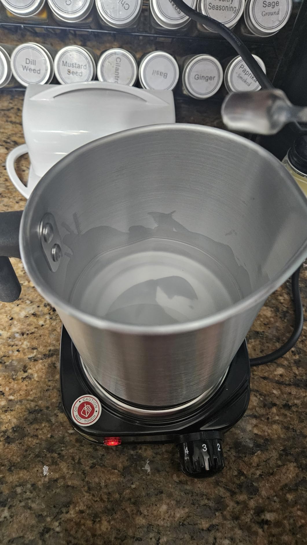Aroparc Wax Melter for Candle Making with Thermometer, Large 60oz/1.8L Electric Wax Melter with Pouring Spout Candle Making Kit for Beginners Adults Customer Review Aroparc Wax Melter for Candle Making with Thermometer, Large 60oz/1.8L Electric Wax Melter with Pouring Spout Candle Making Kit for Beginners Adults - Customer Photo 1