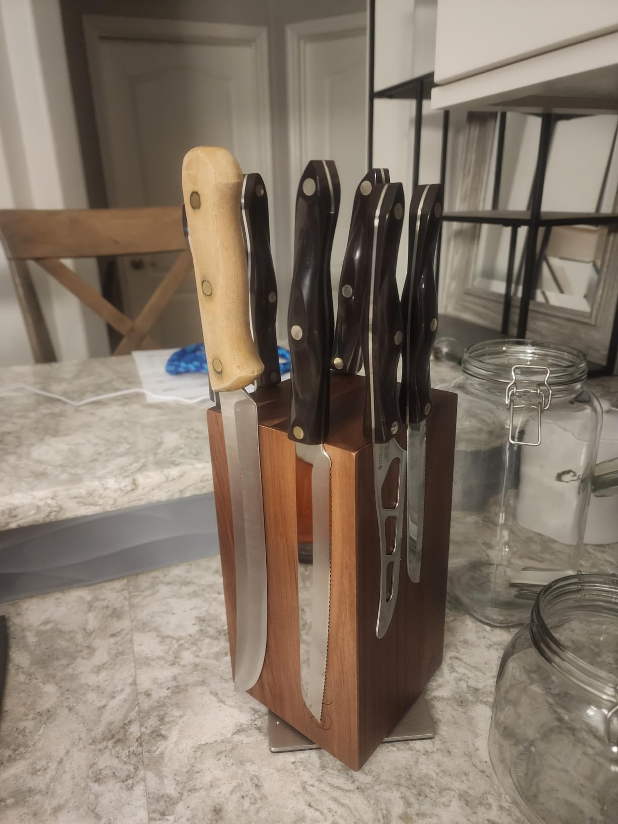 WALDWERK Magnetic Knife Holder Made of Acacia Wood - 360 degree rotatable Knife Block Without Knives - Knife Block - Knife Holder - Customer Photo 2