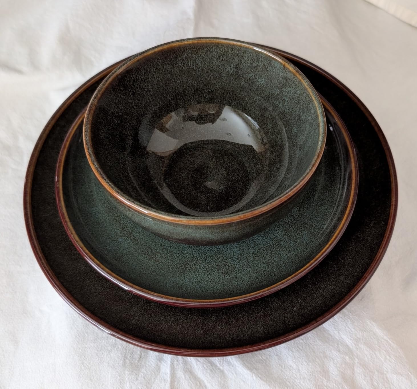 24 Piece Dinnerware Sets for 8, Modern Stoneware Plates and Bowls Setst, Perfect for Family Gatherings & Holiday Celebrations, Easy Cleaning Dishes Set, Stack Compactly Dishware, Brown Green Customer Review 24 Piece Dinnerware Sets for 8, Modern Stoneware Plates and Bowls Setst, Perfect for Family Gatherings & Holiday Celebrations, Easy Cleaning Dishes Set, Stack Compactly Dishware, Brown Green - Customer Photo 2