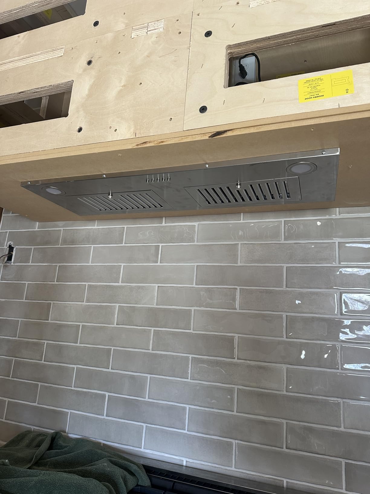 Range Hood Insert 36 inch, Stainless Steel Range Hood 700 CFM, Ductless/Ducted Convertible Kitchen Vent Hood w/Push Button Control, 3-Speed Fan - Customer Photo 3