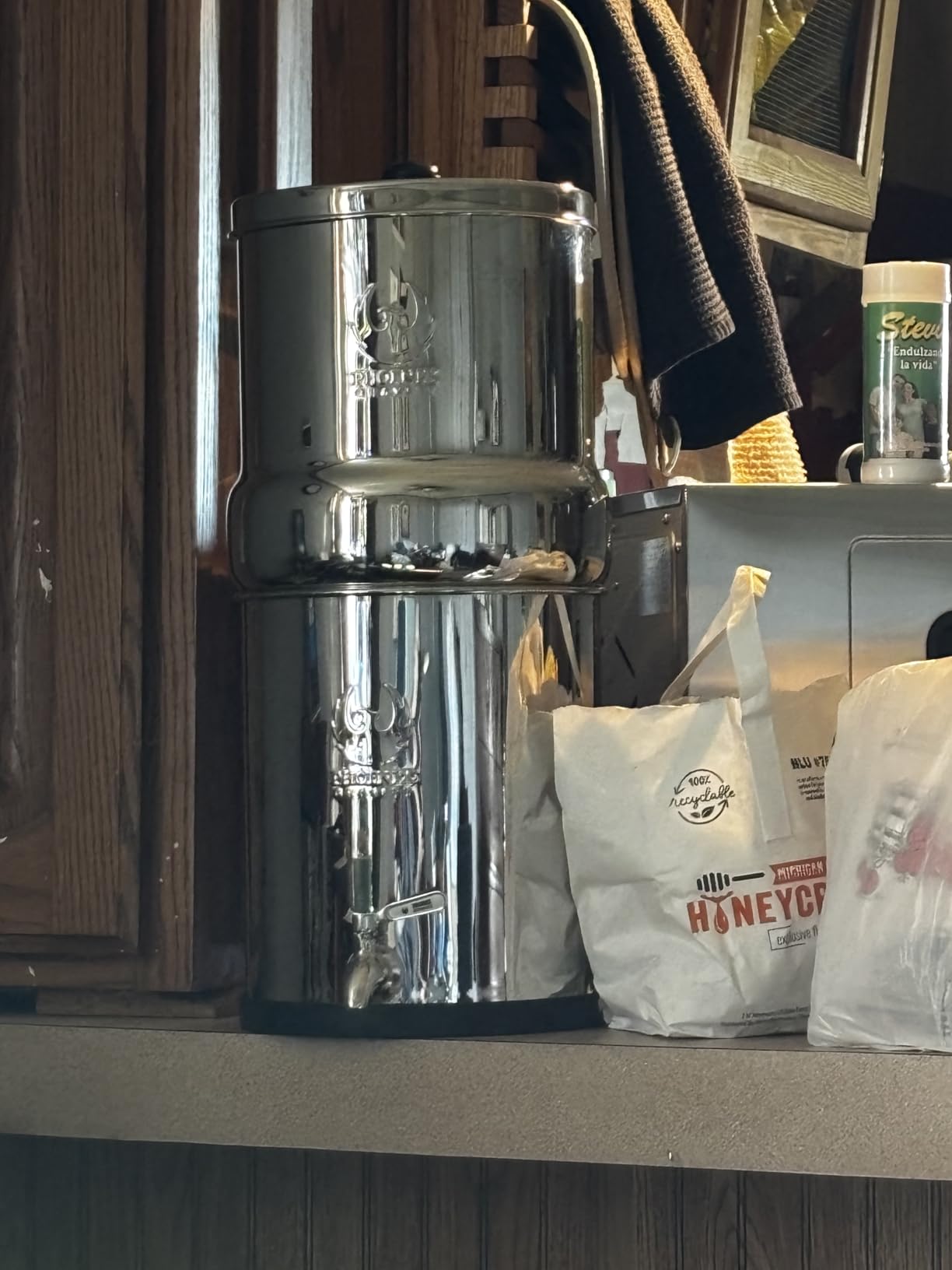 3.25 G Gravity Water Filter | NSF/ANSI 42 & 372 Certified | Gravity-Fed Countertop Stainless Steel Water Filter System | AISI 304 | 2 Carbon Filters & Steel Spigot | No Electricity Required | Portable Customer Review 3.25 G Gravity Water Filter | NSF/ANSI 42 & 372 Certified | Gravity-Fed Countertop Stainless Steel Water Filter System | AISI 304 | 2 Carbon Filters & Steel Spigot | No Electricity Required | Portable - Customer Photo 1