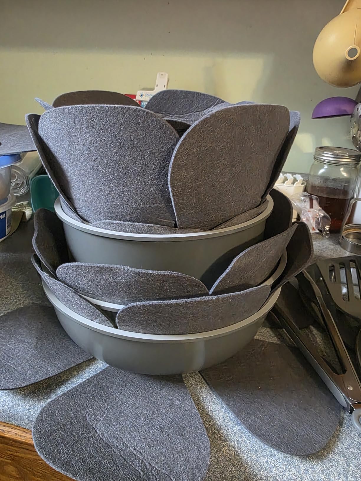CAROTE 27pcs Ceramic Cookware Set Nonstick, Pots and Pans Set Non Stick, Non Toxic Cookware Detachable Handles, Dishwasher/Oven Safe, RV/Camping Cookware, Pan and Pot with Kitchen Utensils, Dark Gray customer photo 1