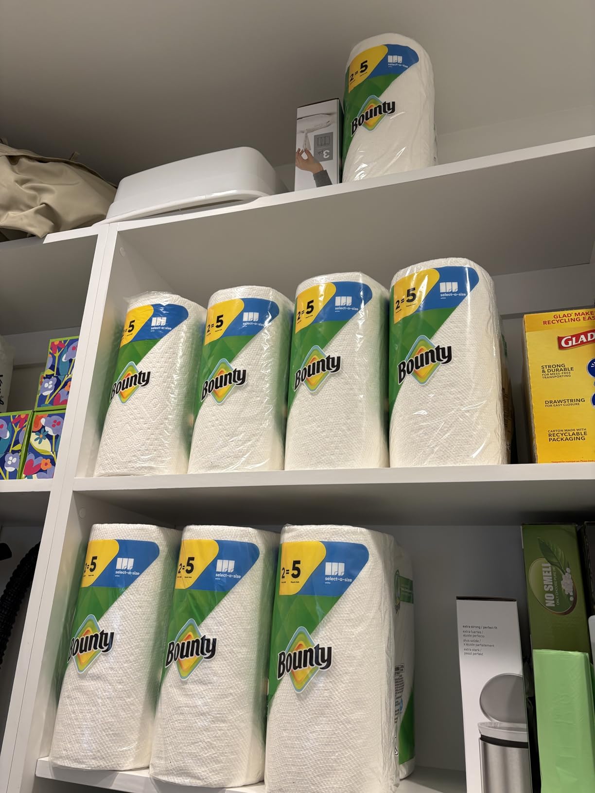 Bounty Quick-Size Paper Towels, White, 12 Family Triple = 40 Regular Rolls Customer Review Bounty Quick-Size Paper Towels, White, 12 Family Triple = 40 Regular Rolls - Customer Photo 2