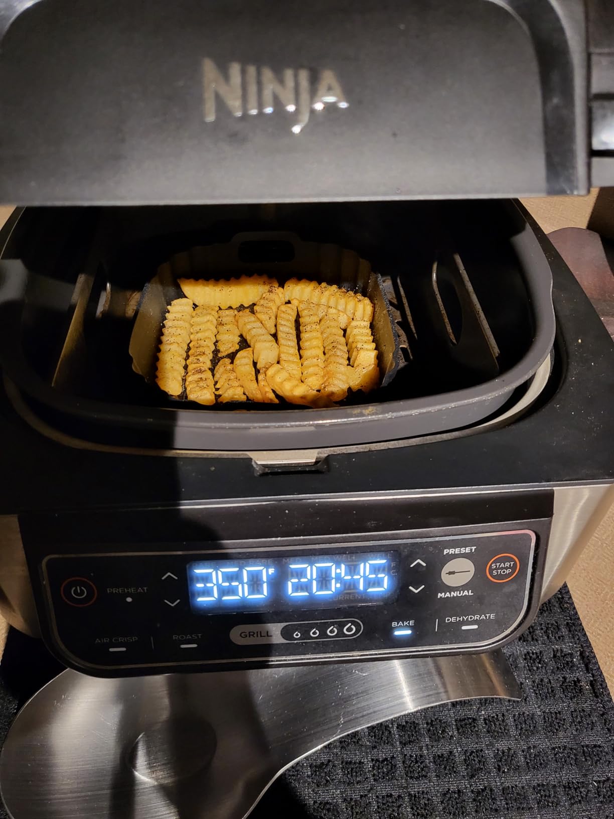 6.2-Inch Small Mini Square Silicone Air Fryer Liners 2 Pack for Chefman Mini, DASH, COSORI, COMFEE, Instant for 2qt 2.1qt 2.6qt 3qt Reusable Basket Trays Customer Review 6.2-Inch Small Mini Square Silicone Air Fryer Liners 2 Pack for Chefman Mini, DASH, COSORI, COMFEE, Instant for 2qt 2.1qt 2.6qt 3qt Reusable Basket Trays - Customer Photo 1