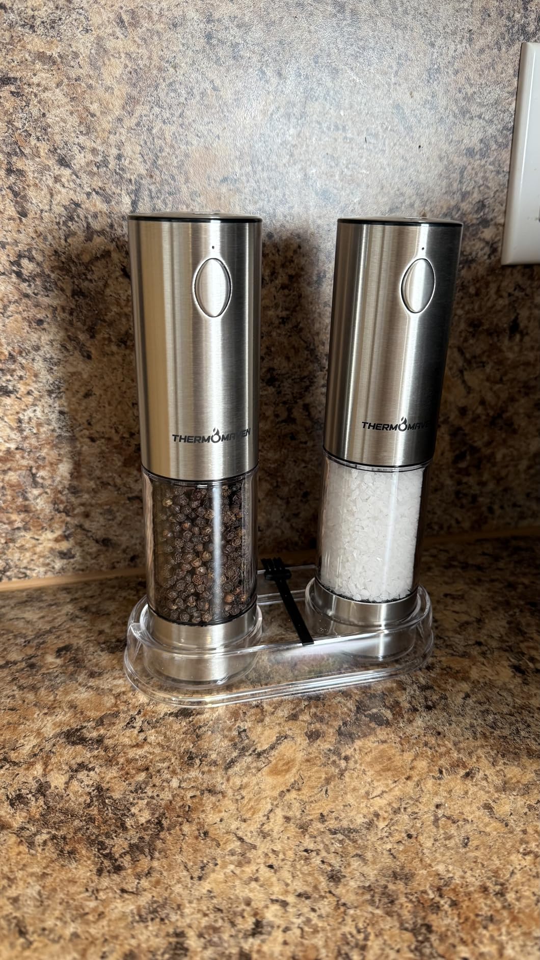 Electric Salt and Pepper Grinder Set with Rechargeable Base - Upgraded Large Capacity, Refillable Pepper Mill Set with LED Light & Adjustable Coarseness, Ideal for Kitchen, Outdoor, BBQ & Gift Giving - Customer Photo 2