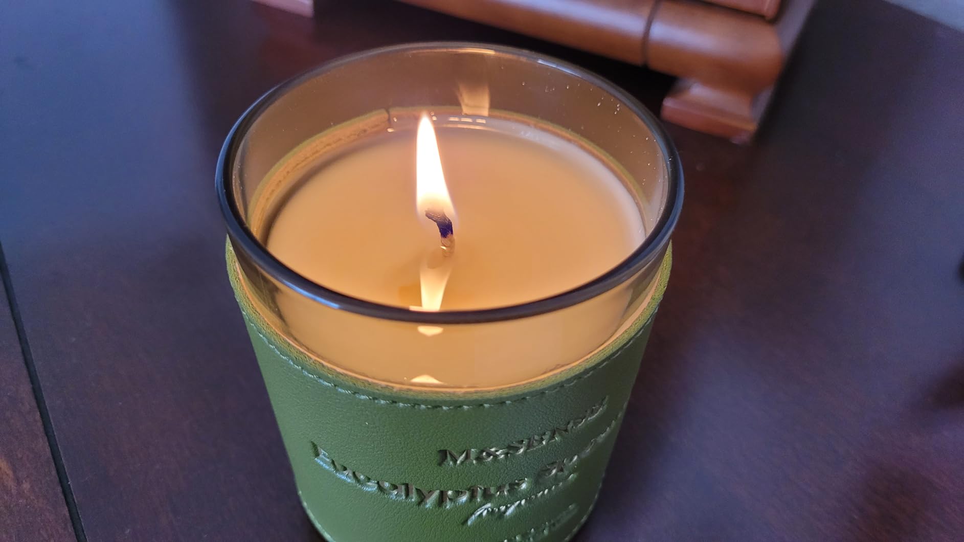 M&SENSE Tobacco Leather Berries Vegan Soy Candles, Heavy Scented 10oz 42-Hour Long Burning, Winter Home Fragrance - Customer Photo 2