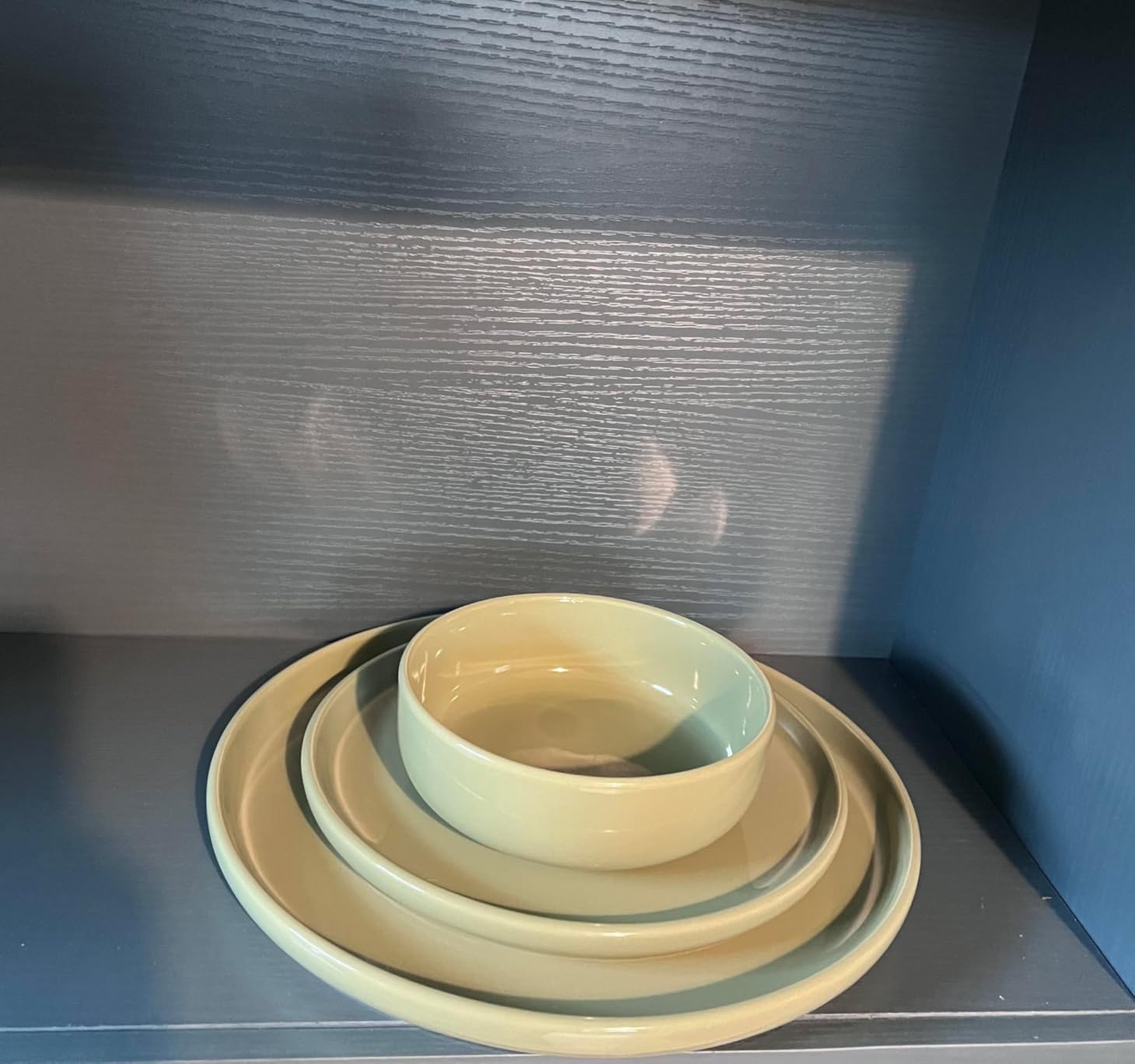 Amazon Basics Glazed Stoneware Dinnerware, Ceramic 12-Piece Set, 4 Full Place Settings, Dishwasher-Safe, Linen Gray Customer Review Amazon Basics Glazed Stoneware Dinnerware, Ceramic 12-Piece Set, 4 Full Place Settings, Dishwasher-Safe, Linen Gray - Customer Photo 2