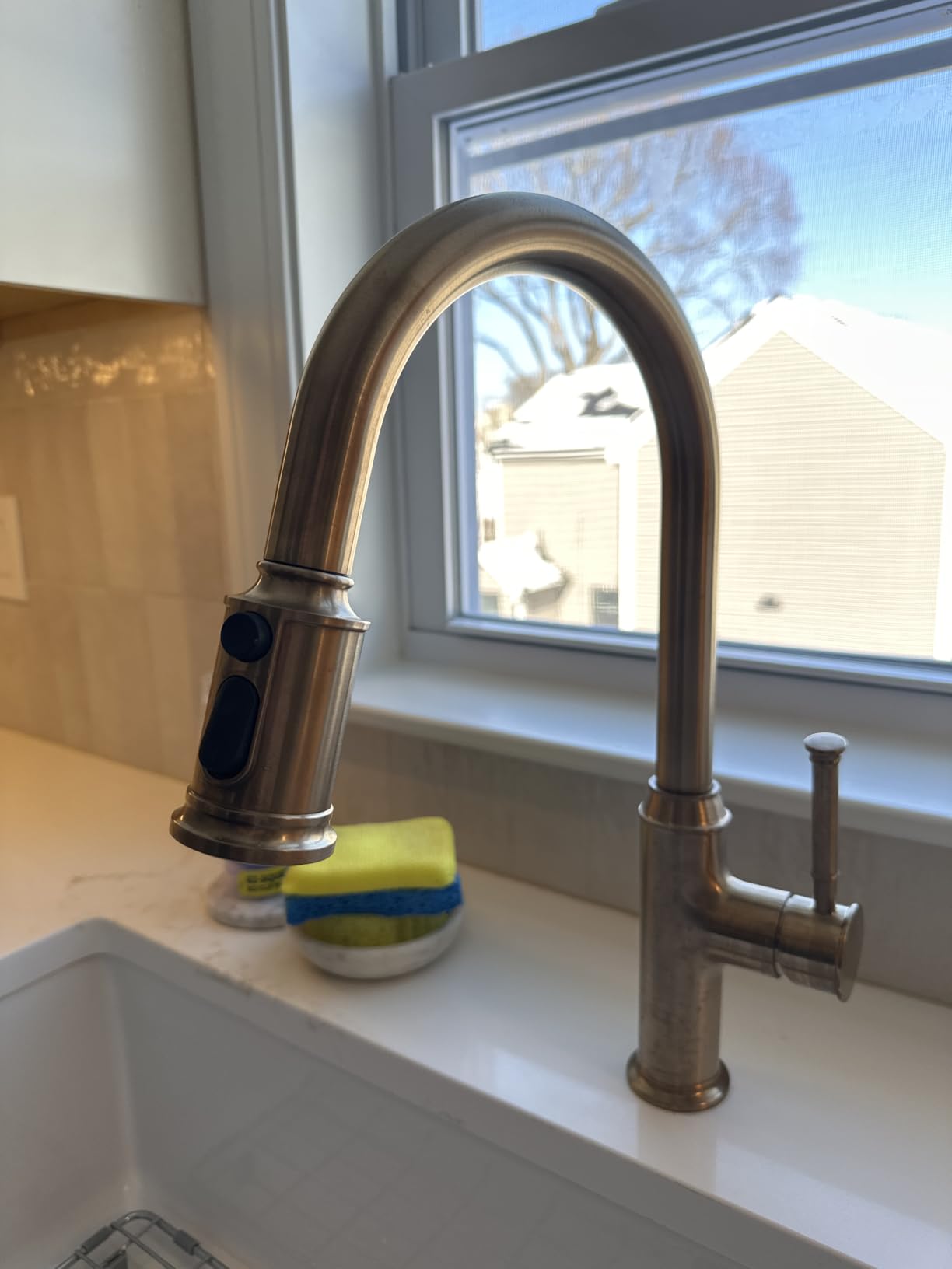 Lava Odoro Champagne Gold Kitchen Faucet with Pull Down Sprayer, Single Handle Kitchen Sink Faucet, Gold Faucet for Kitchen Sink 1 Hole and 3 Hole, Deck Plate Included, KF421-CB - Customer Photo 1