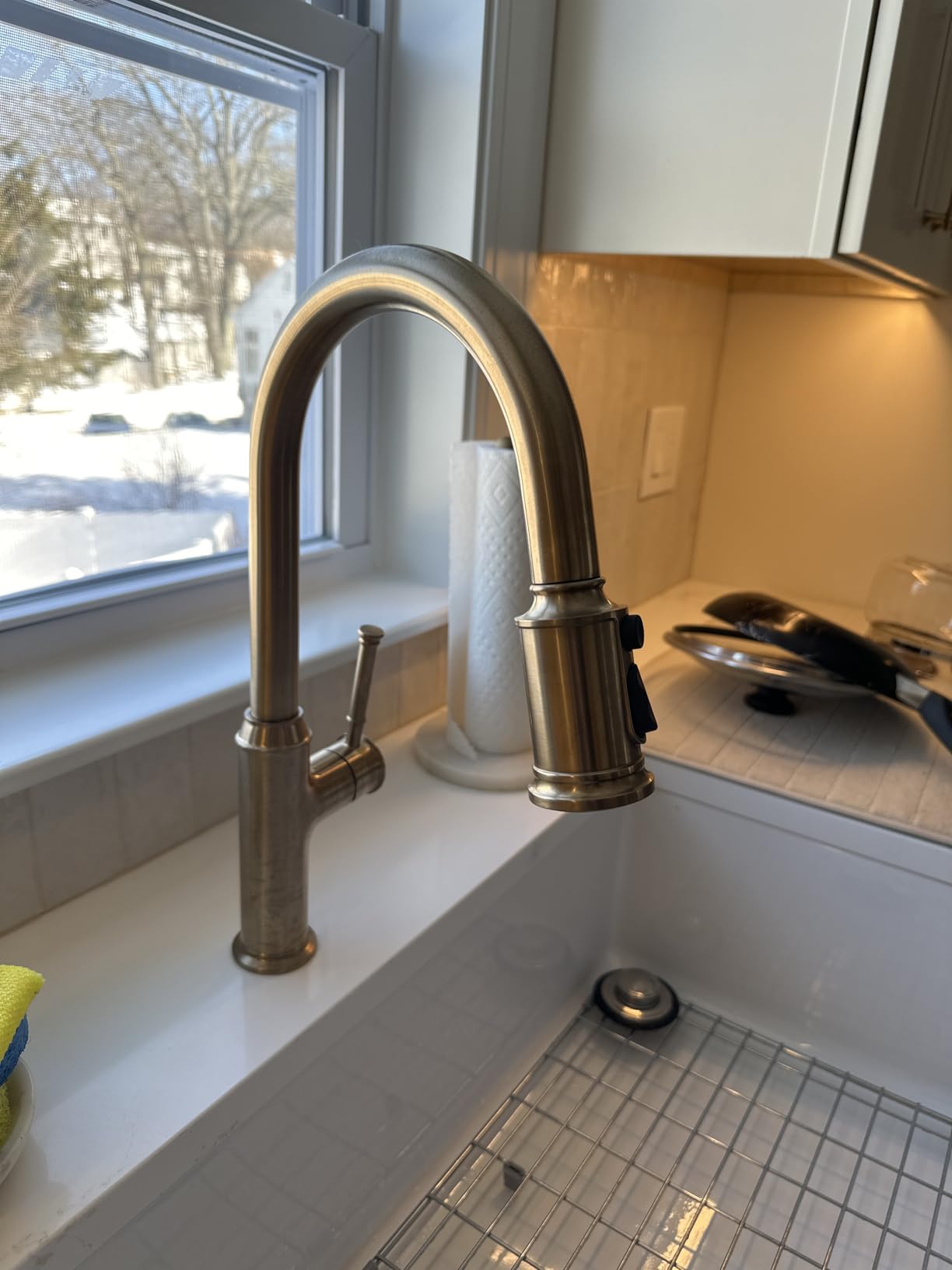 Lava Odoro Champagne Gold Kitchen Faucet with Pull Down Sprayer, Single Handle Kitchen Sink Faucet, Gold Faucet for Kitchen Sink 1 Hole and 3 Hole, Deck Plate Included, KF421-CB - Customer Photo 2