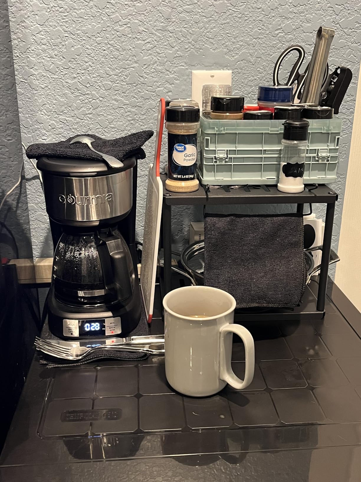 Gourmia Drip Coffee Maker – 5 Cup, One-Touch Brew, Pause & Serve, Adjustable 4 Hr Keep Warm, EZ-View Water Window, Black Customer Review Gourmia Drip Coffee Maker – 5 Cup, One-Touch Brew, Pause & Serve, Adjustable 4 Hr Keep Warm, EZ-View Water Window, Black - Customer Photo 1