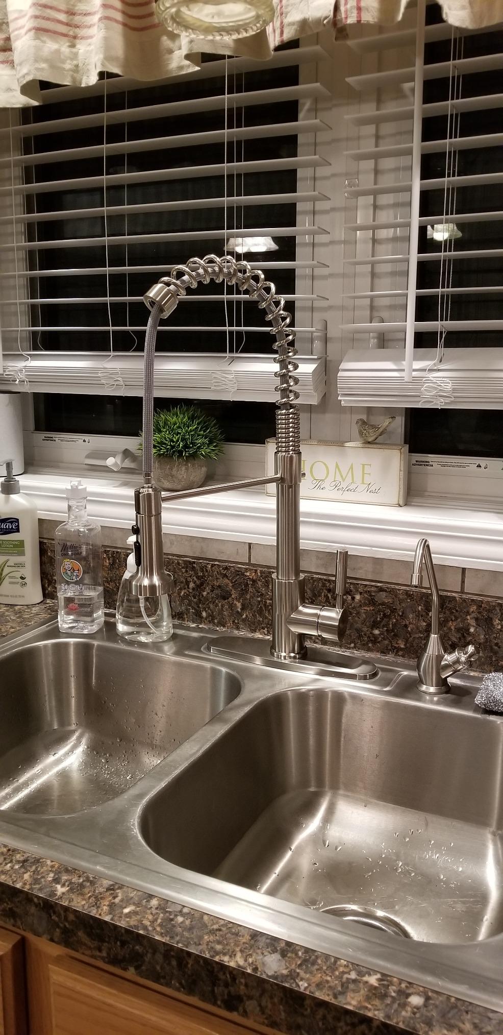 White Kitchen Faucet,Spring White Kitchen Sink Faucet with Pull Down Sprayer and Deck Plate, High Arc Single Handle Classic Stainless Steel Sink Faucets,Suitable for Farmhouse Camper Laundry Rv Bar Customer Review White Kitchen Faucet,Spring White Kitchen Sink Faucet with Pull Down Sprayer and Deck Plate, High Arc Single Handle Classic Stainless Steel Sink Faucets,Suitable for Farmhouse Camper Laundry Rv Bar - Customer Photo 1