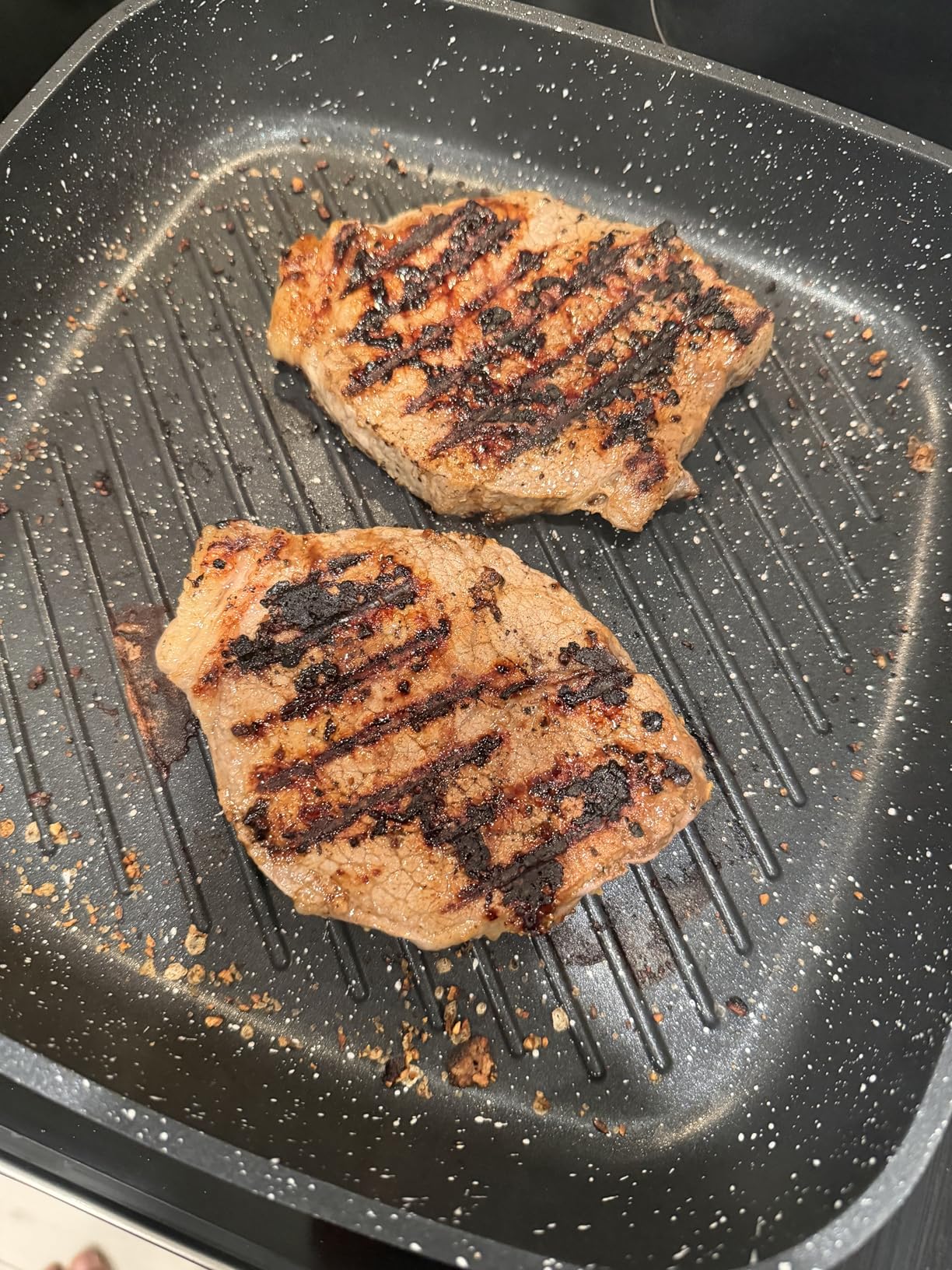CAROTE 11 Inch Nonstick Grill Pan for Steak - Premium Granite Nonstick Coating, Square Grill Skillet, Indoor Outdoor RV Camping Use, Gas & Induction Safe, All Stovetops Compatible, PFOA Free, Black Customer Review CAROTE 11 Inch Nonstick Grill Pan for Steak - Premium Granite Nonstick Coating, Square Grill Skillet, Indoor Outdoor RV Camping Use, Gas & Induction Safe, All Stovetops Compatible, PFOA Free, Black - Customer Photo 2