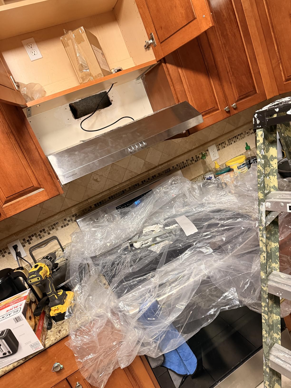 36 Inch Under Cabinet Range Hood | 700 CFM Stainless Steel | Convertible Ducted/Ductless | Washable Grease Filters | 3 Speed Fan | LED Lighting | Includes Charcoal Filters - Kendraja Customer Review 36 Inch Under Cabinet Range Hood | 700 CFM Stainless Steel | Convertible Ducted/Ductless | Washable Grease Filters | 3 Speed Fan | LED Lighting | Includes Charcoal Filters - Kendraja - Customer Photo 1
