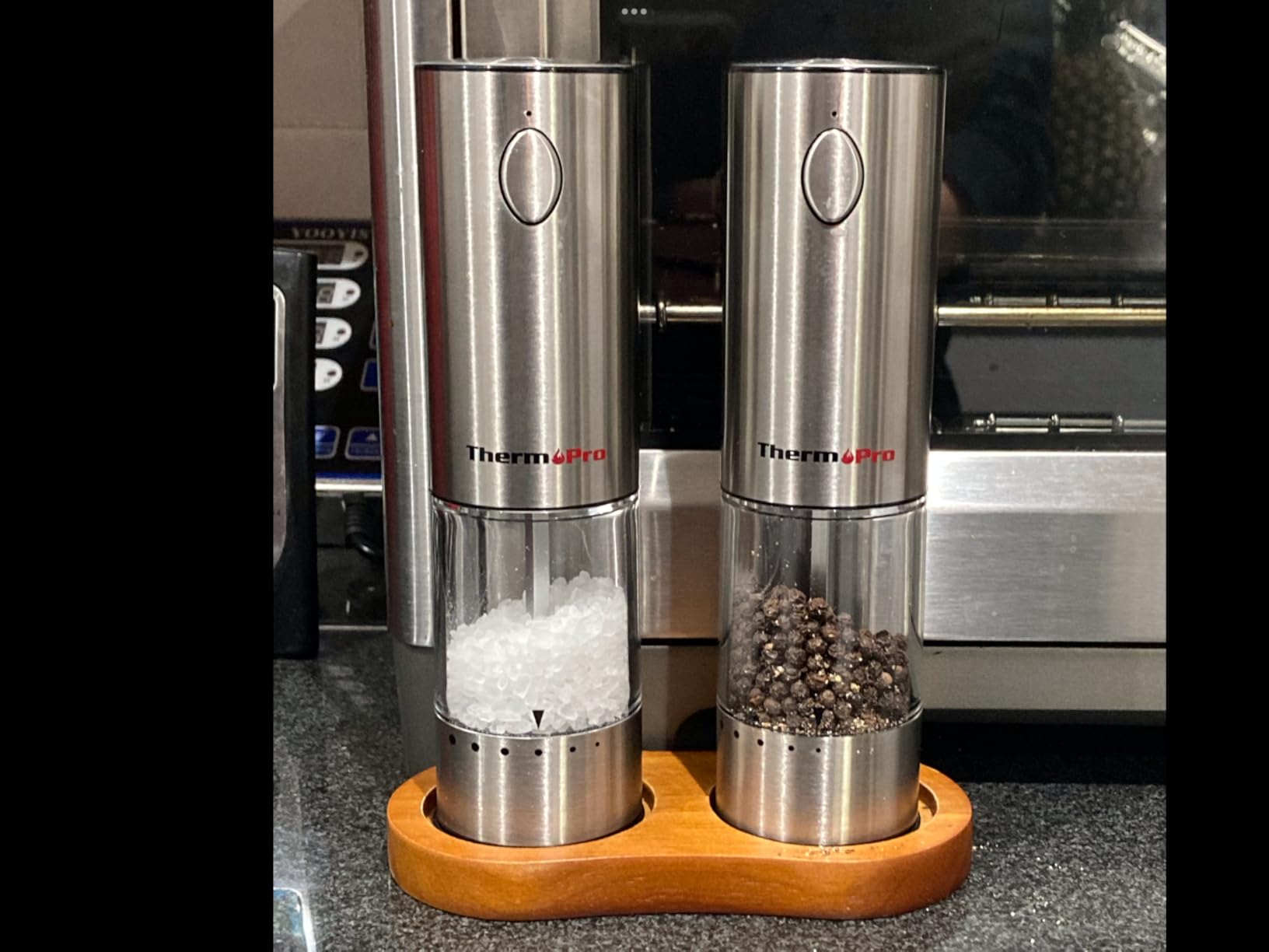 ThermoPro 100ml Electric Salt and Pepper Grinder Set Rechargeable, Automatic Pepper Grinder Shakers with External Adjustment, Refillable Pepper Mill Set with Dust Cover & LED, Stainless Steel 2-Pack - Customer Photo 2