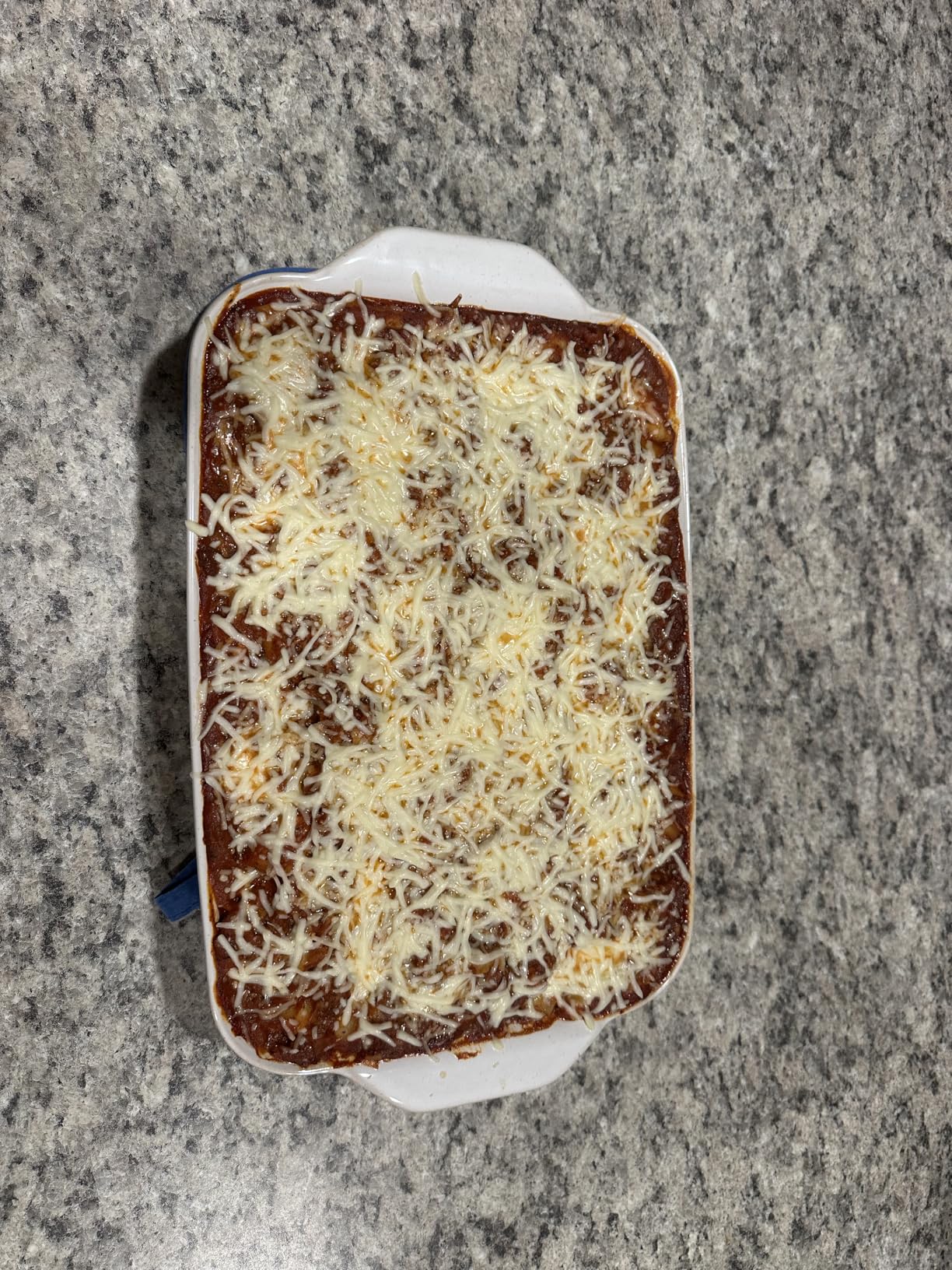DOWAN 9x13 Deep Lasagna Baking Dish, Ceramic Casserole Dish for Oven, 4 Quarts Embossed Baking Pan with Handles, Oven Safe Bakeware for Roasting, Desserts, Durable & Giftable, Arctic White Customer Review DOWAN 9x13 Deep Lasagna Baking Dish, Ceramic Casserole Dish for Oven, 4 Quarts Embossed Baking Pan with Handles, Oven Safe Bakeware for Roasting, Desserts, Durable & Giftable, Arctic White - Customer Photo 2