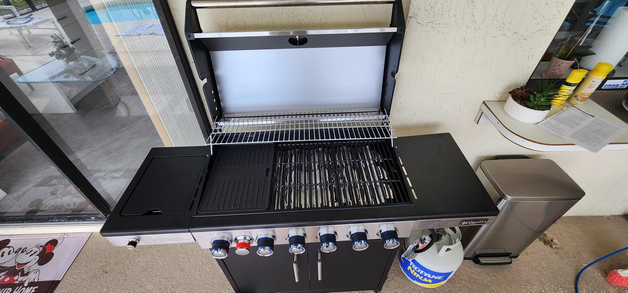 Brand-Man PRO 5-Burner Propane Gas Grill,14000 BTUs Searing Zone with Infrared-Mesh, Porcelain-Enameled Cast Iron Grates and Griddle, Side Burner & Natural Gas Convertible for Outdoor Barbecue Cooking Customer Review Brand-Man PRO 5-Burner Propane Gas Grill,14000 BTUs Searing Zone with Infrared-Mesh, Porcelain-Enameled Cast Iron Grates and Griddle, Side Burner & Natural Gas Convertible for Outdoor Barbecue Cooking - Customer Photo 1