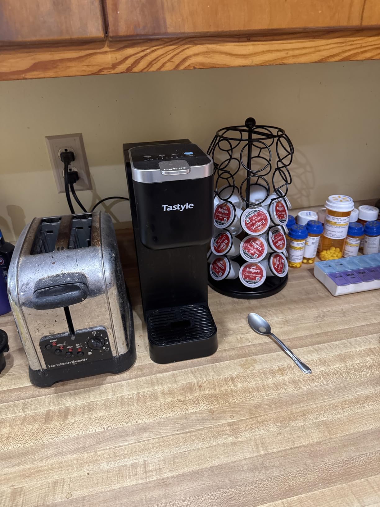 Single Serve Coffee Maker, Iced and Hot Coffee Machine for K Cup & Grounds, Compact Design, 40oz Removable Water Reservoir, 6 to 24 Oz Brew Sizes, Fits 7.3 Single Serve Coffee Maker, Iced and Hot Coffee Machine for K Cup & Grounds, Compact Design, 40oz Removable Water Reservoir, 6 to 24 Oz Brew Sizes, Fits 7.3