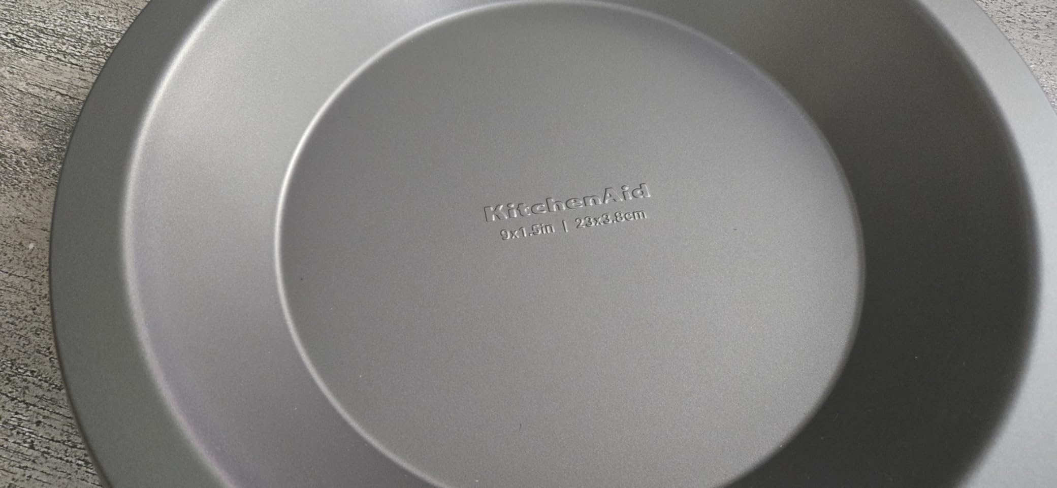 KitchenAid Nonstick Swiss Engineered Aluminized Steel Pie Plate, Dishwasher Safe, Contour Silver, 9 Inch - Customer Photo 1