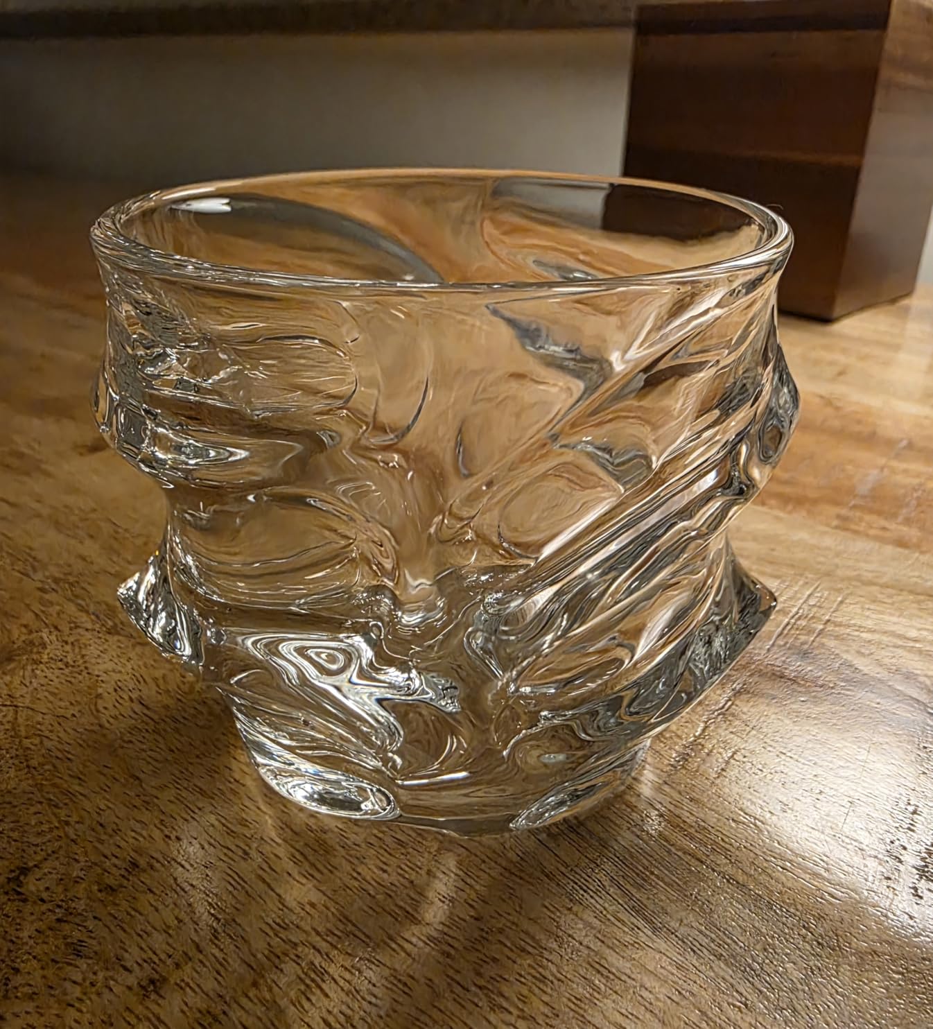 TSUKIGLASS Storm Premium Japanese Crystal Whisky Glasses Set of 4 - Gift Ready Box, 100% Ultra Clarity Lead-Free Crystal, 10oz Tumblers Customer Review TSUKIGLASS Storm Premium Japanese Crystal Whisky Glasses Set of 4 - Gift Ready Box, 100% Ultra Clarity Lead-Free Crystal, 10oz Tumblers - Customer Photo 2