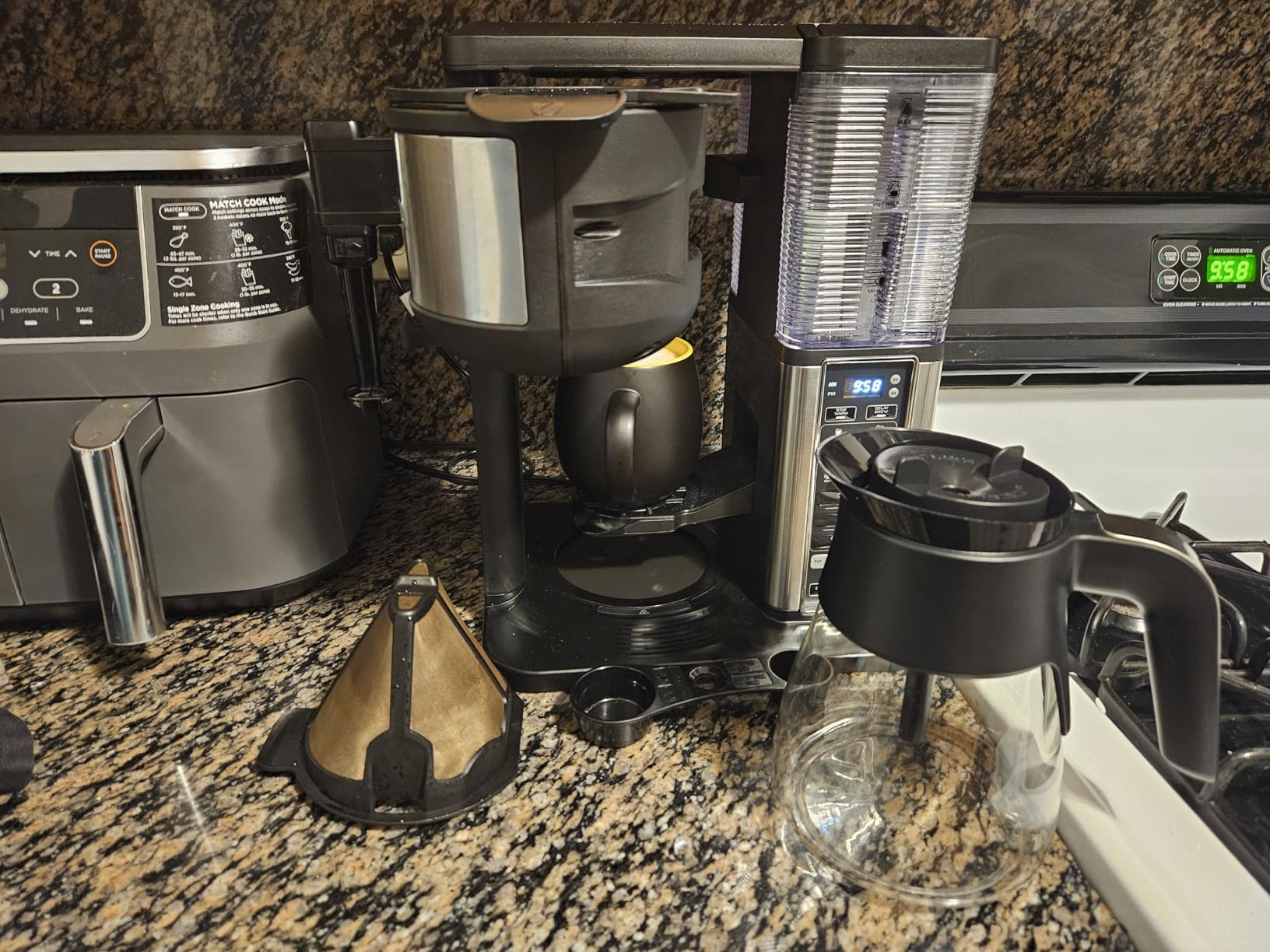 Ninja Fresh Brew Drip Coffee Maker, Programmable 14Cup Glass Carafe, Brew Classic & Rich, 70oz Removable Water Reservoir, Small Batch, Delay Brew, Adjustable Warming Plate, Stainles Steel, CE451 Customer Review Ninja Fresh Brew Drip Coffee Maker, Programmable 14Cup Glass Carafe, Brew Classic & Rich, 70oz Removable Water Reservoir, Small Batch, Delay Brew, Adjustable Warming Plate, Stainles Steel, CE451 - Customer Photo 1