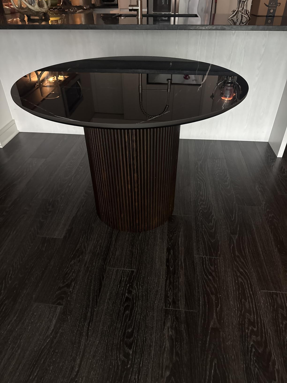Morden Fort 42 Inch Round Dining Table, Modern Sintered Stone Top Dining Table with Fluted Solid Wood Base for Kitchen, Breakfast Nook and Apartment - Customer Photo 2