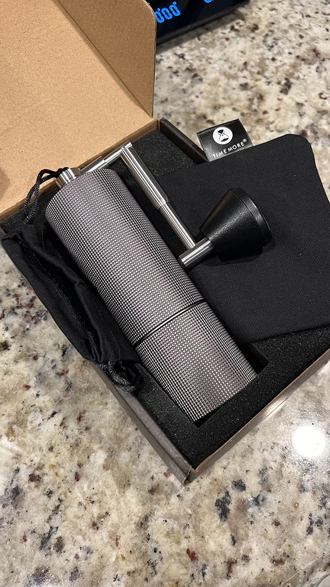Timemore C5 PRO Manual Coffee Grinder - 42mm Stainless Steel Burr, 48 Adjustable Settings, Hand Coffee Grinder with Fordable Handle, All Metal, Portable for Home, Office & Outdoor, 30g Capacity, Black Customer Review Timemore C5 PRO Manual Coffee Grinder - 42mm Stainless Steel Burr, 48 Adjustable Settings, Hand Coffee Grinder with Fordable Handle, All Metal, Portable for Home, Office & Outdoor, 30g Capacity, Black - Customer Photo 2
