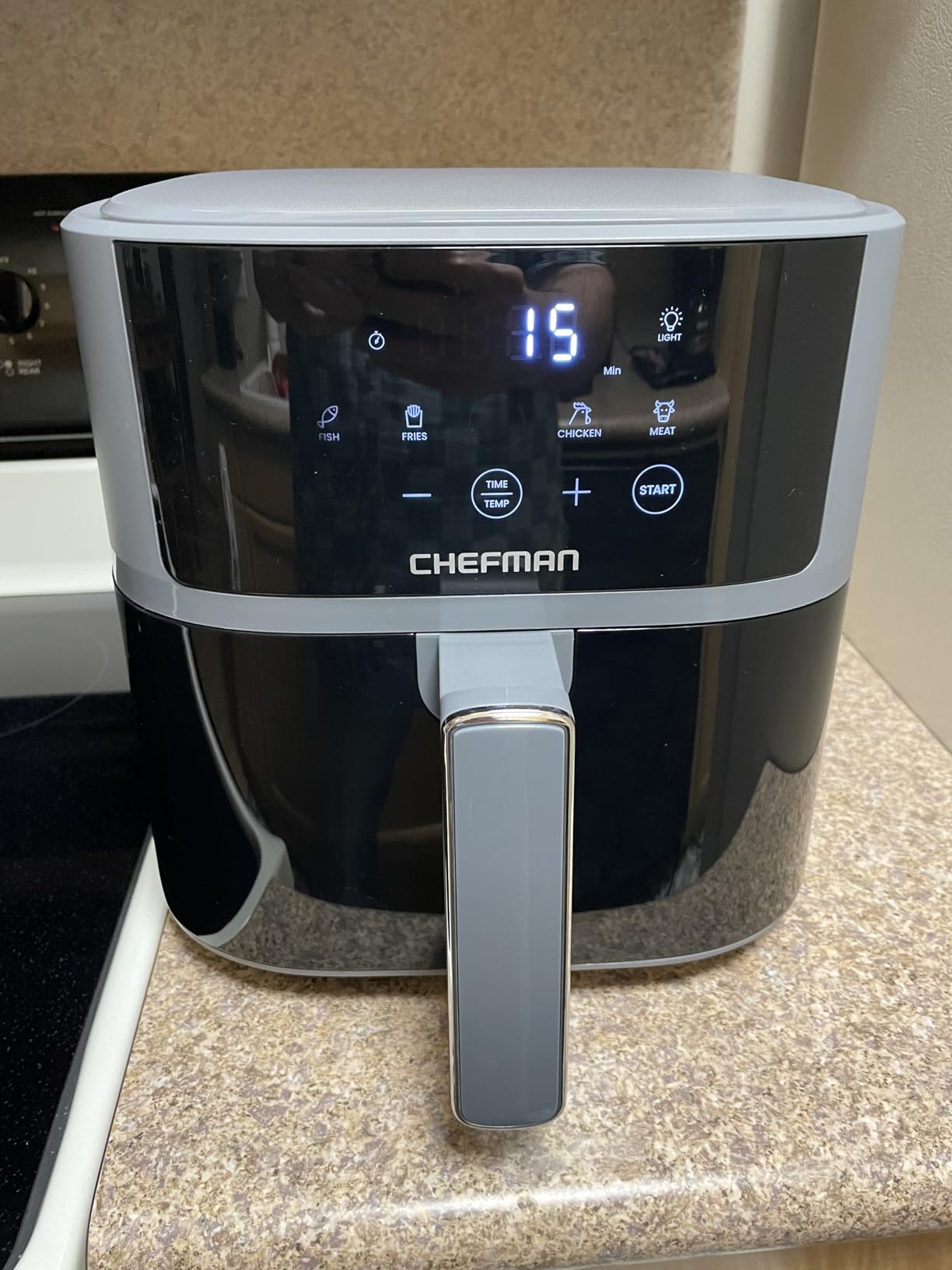 Chefman Air Fryer 9 Qt | TurboFry 7-in-1 High-Powered 450°F Cooking for Crispier and Even Results | XL Basket with Viewing Window | Air Fry, Bake, Broil, Reheat, Dehydrate, Defrost, Keep Warm Customer Review Chefman Air Fryer 9 Qt | TurboFry 7-in-1 High-Powered 450°F Cooking for Crispier and Even Results | XL Basket with Viewing Window | Air Fry, Bake, Broil, Reheat, Dehydrate, Defrost, Keep Warm - Customer Photo 2