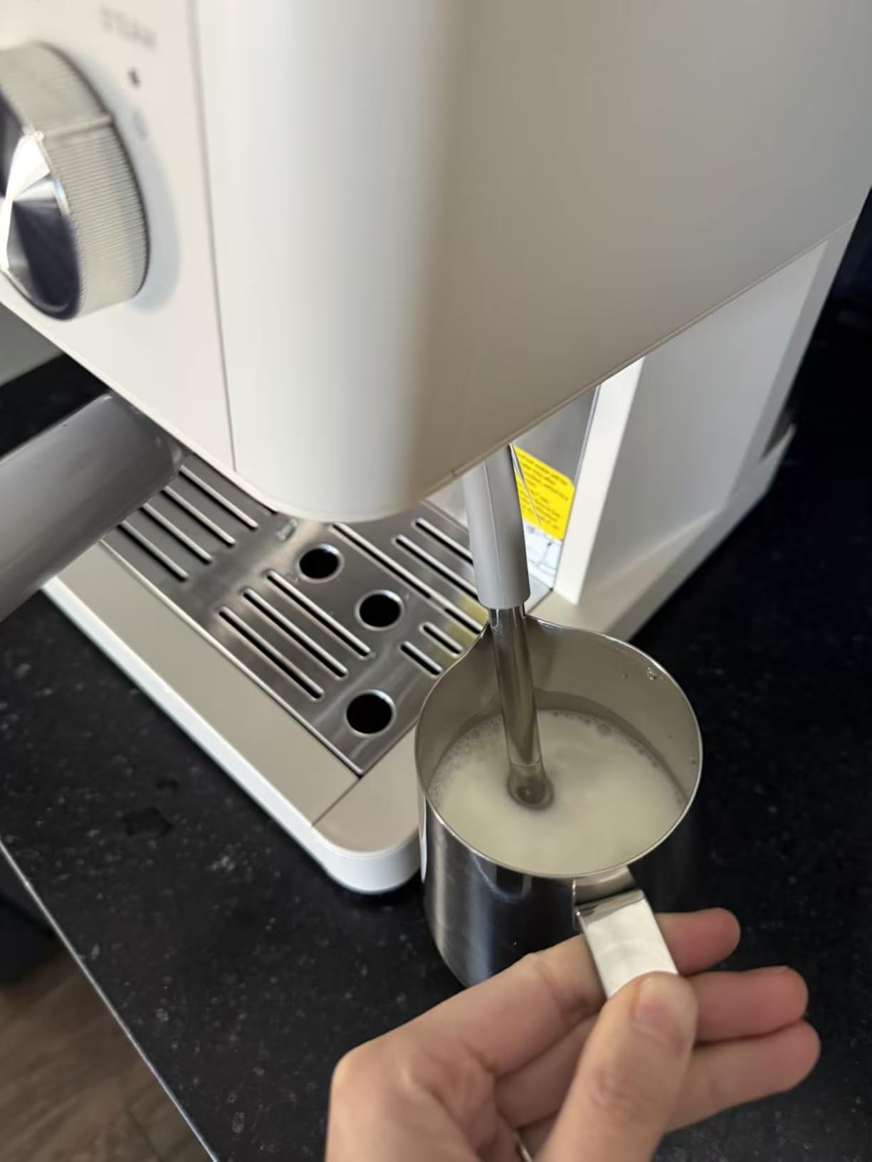 20 Bar Espresso Machine with Built-in Anti-Clog Coffee Grinder,Expresso Coffee Machines with Milk Steam Wand/Frother/Tamping Tools,Espresso Maker with Grinder for Lattes-White - Customer Photo 1