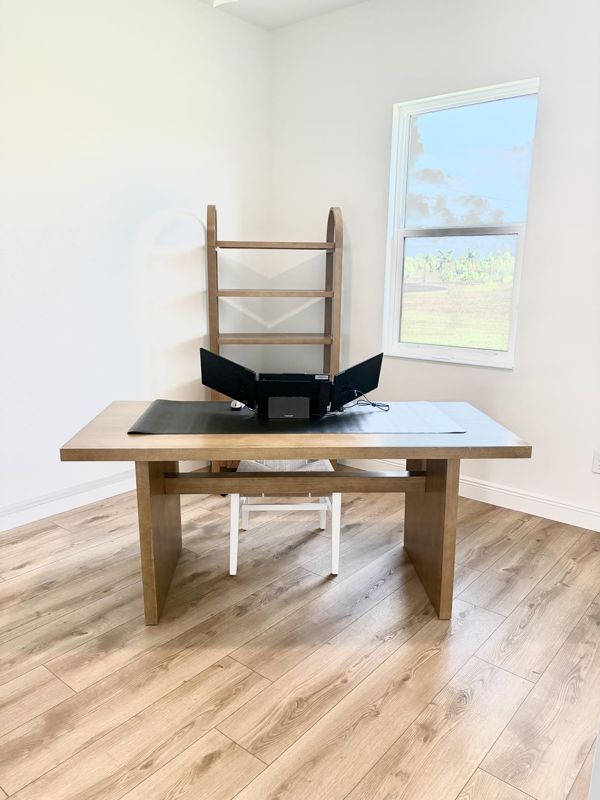 Nathan James Andy Modern Farmhouse Solid Wood Dining Table for 8, Wooden Extendable Dining Table with Leaf Extension, Light Brown Customer Review Nathan James Andy Modern Farmhouse Solid Wood Dining Table for 8, Wooden Extendable Dining Table with Leaf Extension, Light Brown - Customer Photo 1