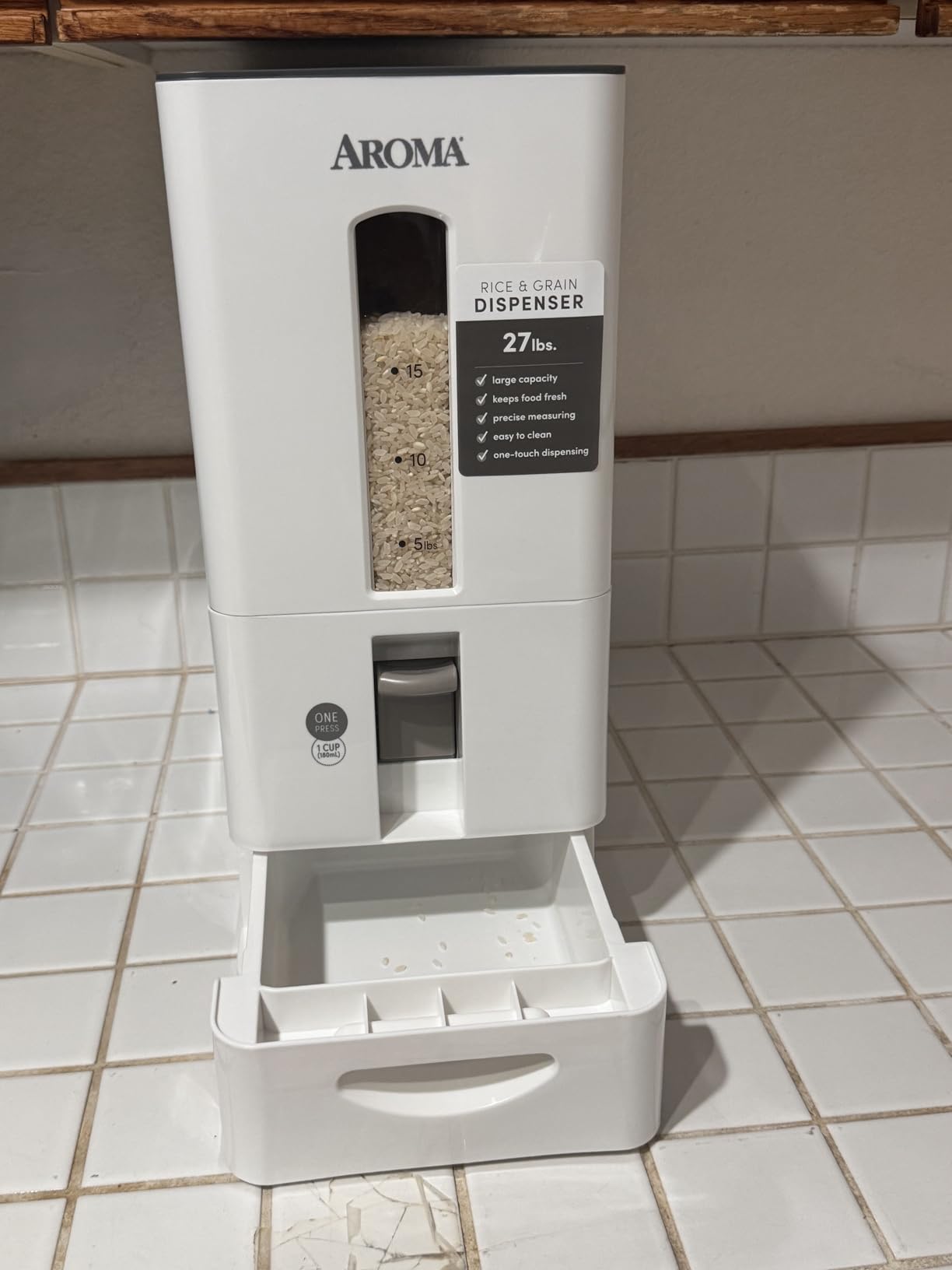 Aroma Housewares 27lbs Large Rice Dispenser, 7.25 x 16.5 x 16.5 inches, White customer photo 2