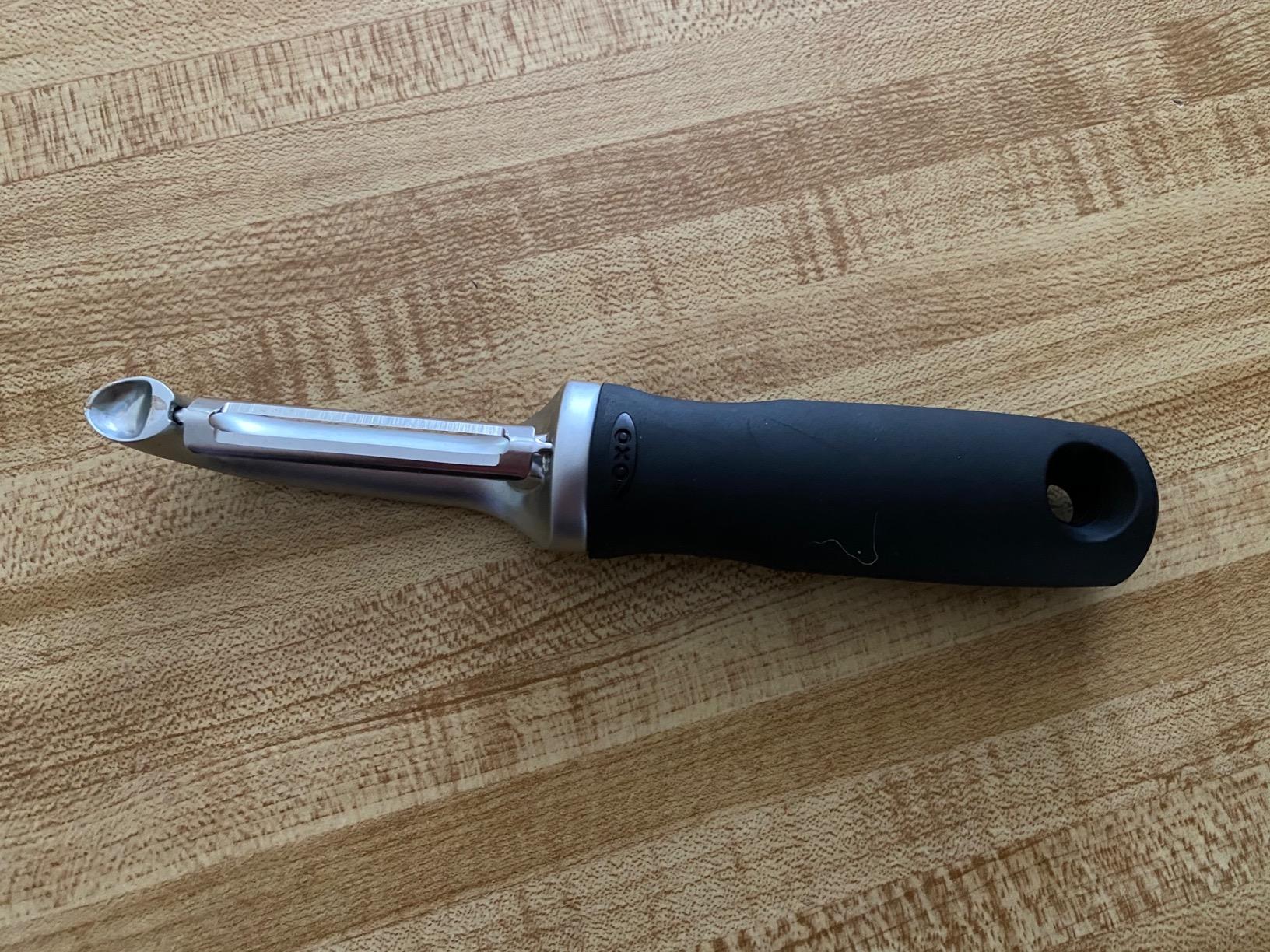 OXO Good Grips Pro Swivel Peeler customer photo 2