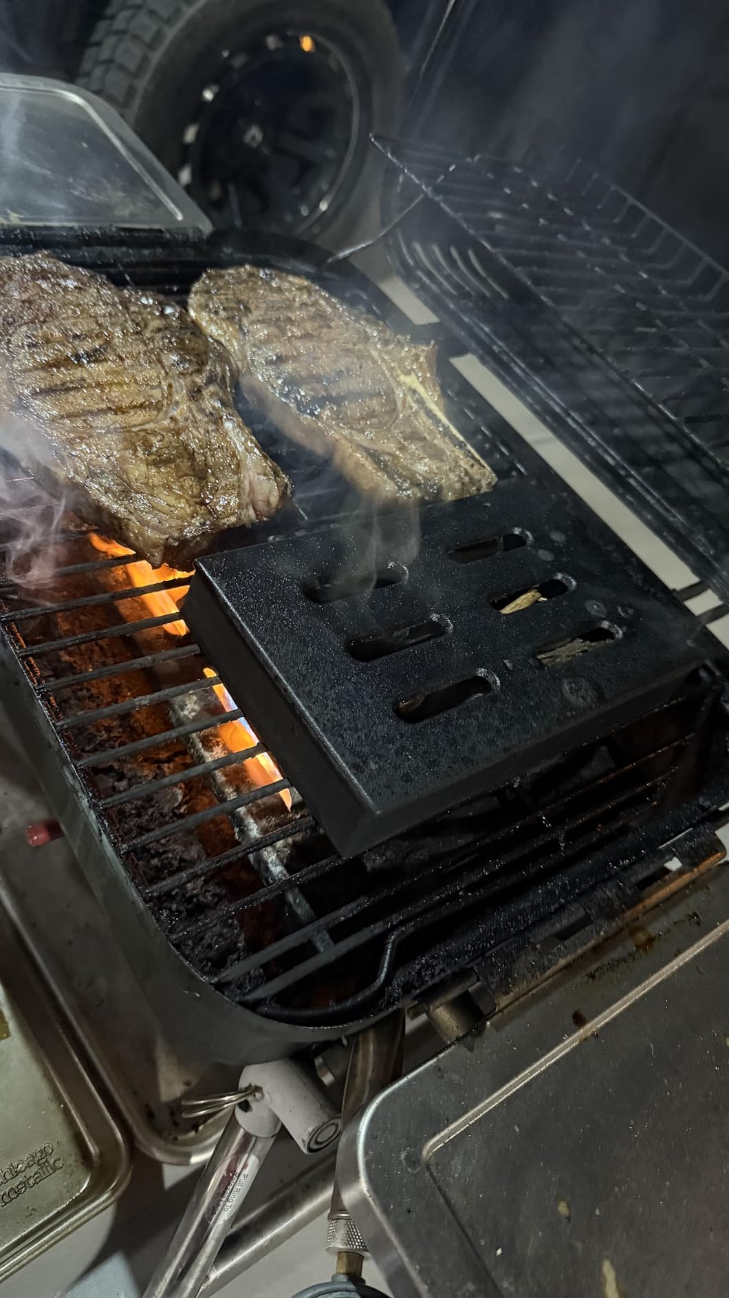 Char-Broil Cast Iron Smoker Box - 4184804P06 customer photo 1
