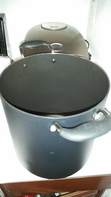 T-fal Specialty Nonstick Stockpot With Lid 12 Quart, Oven Broiler Safe 350F, Stay-Cool Handles, Dishwasher Safe, Black customer photo 1