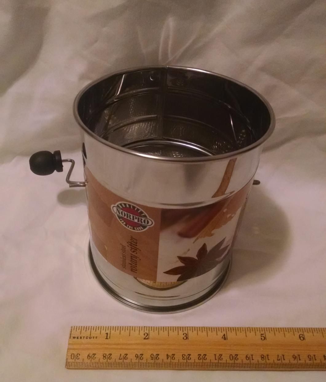 Norpro 3-Cup Stainless Steel Rotary Hand Crank Flour Sifter With 2 Wire Agitator customer photo 2