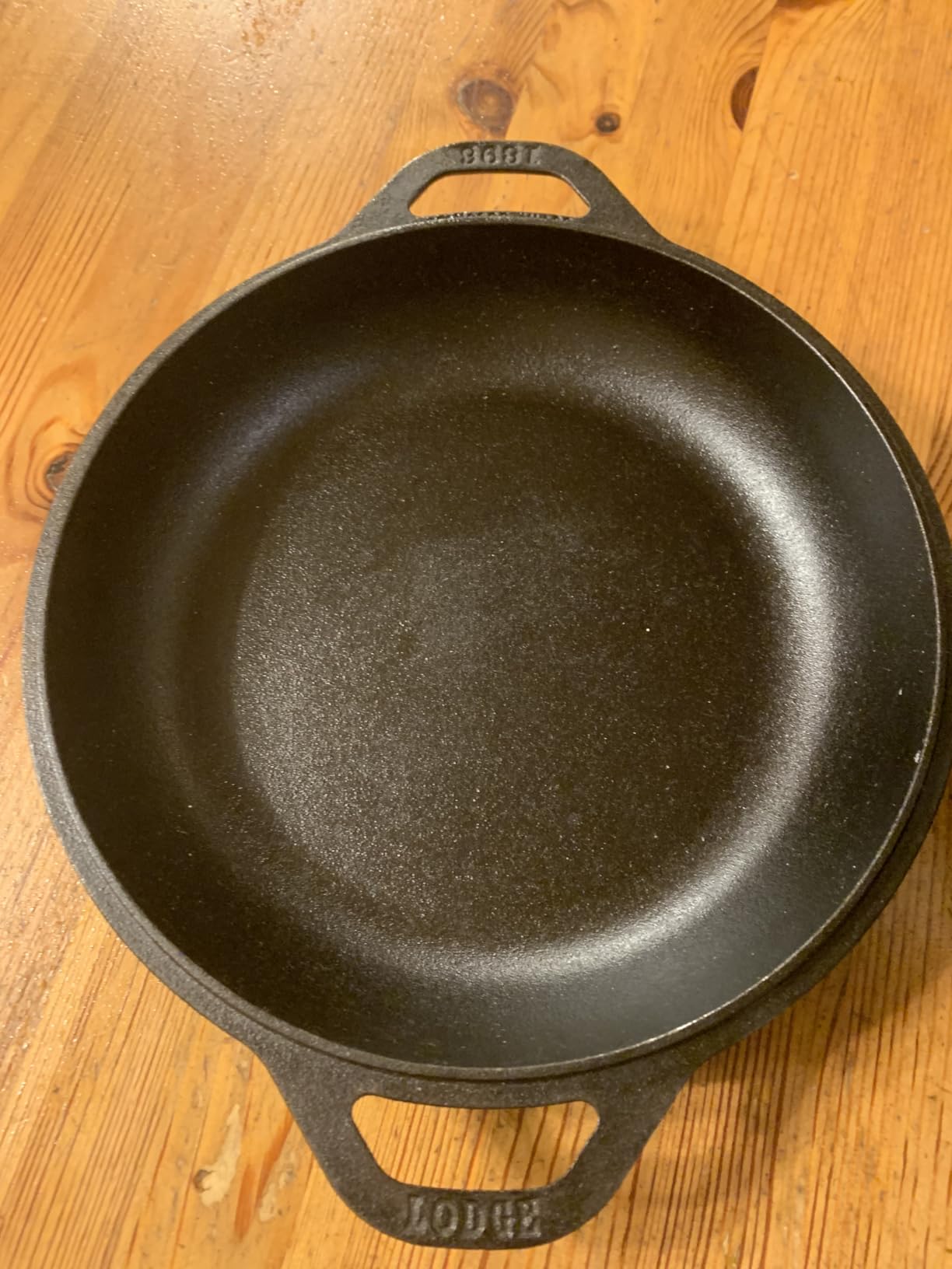 Lodge Cast Iron Double Dutch Oven 5 Quart - Pre-Seasoned 2-in-1 Cast Iron Cookware - Pot & Skillet Combo customer photo 1