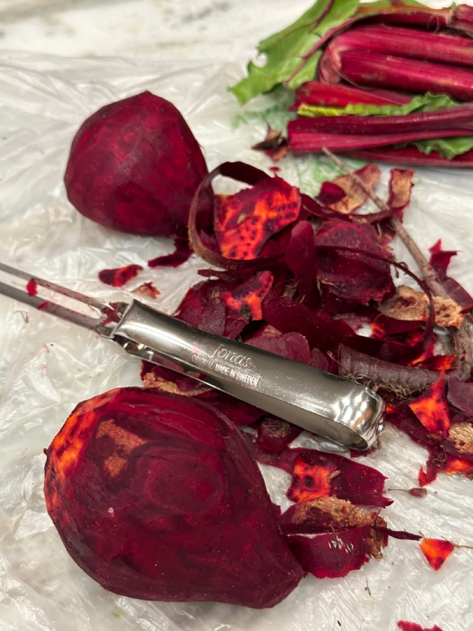 Linden Sweden Original Jonas Vegetable Peeler - Rust Resistant Silver Carrot and Potato Peeler with Ergonomic Handle for Safety and Control - Dishwasher Safe and Compact - Made In Sweden - 6.5in customer photo 2