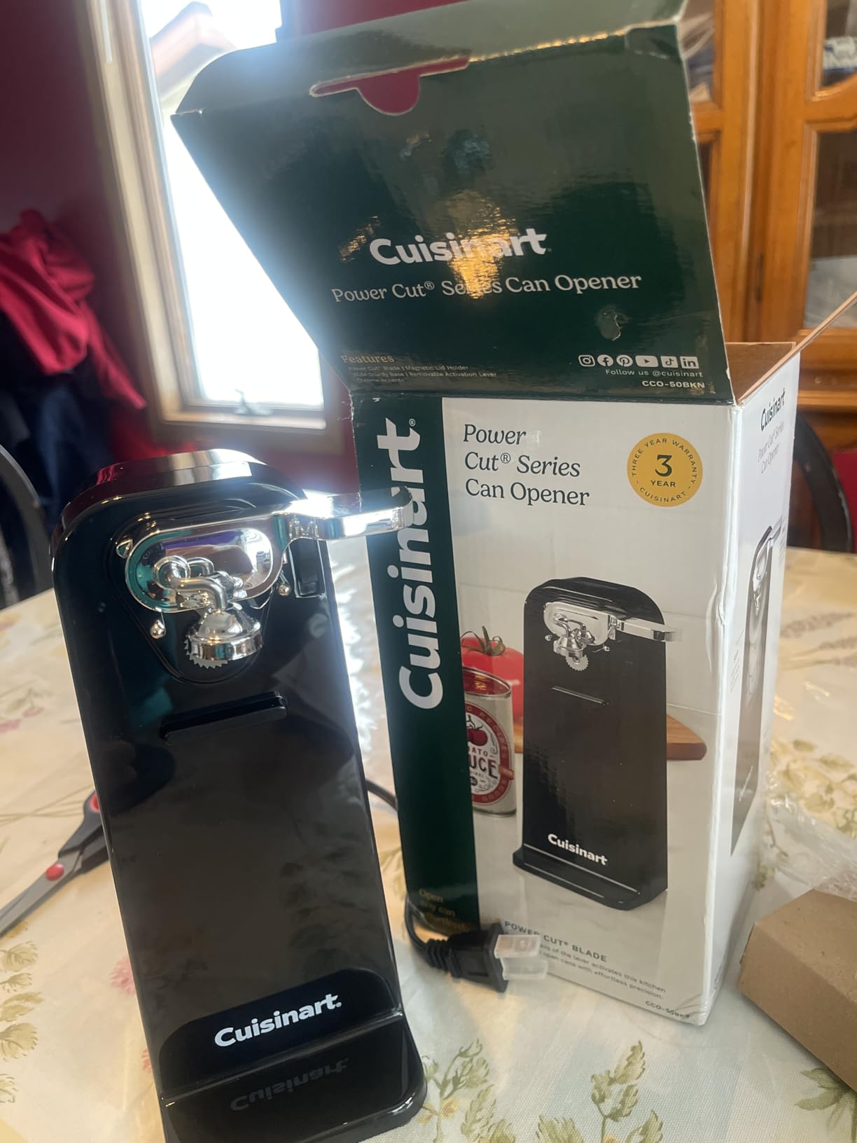 Cuisinart Can Opener with One-Touch Operation, Electric Can Opener for Kitchen Including Magnetic Lid Holder, Automatic Can Opener with Easy Clean Design and Nonslip Base, Black, CCO-50BKN customer photo 1