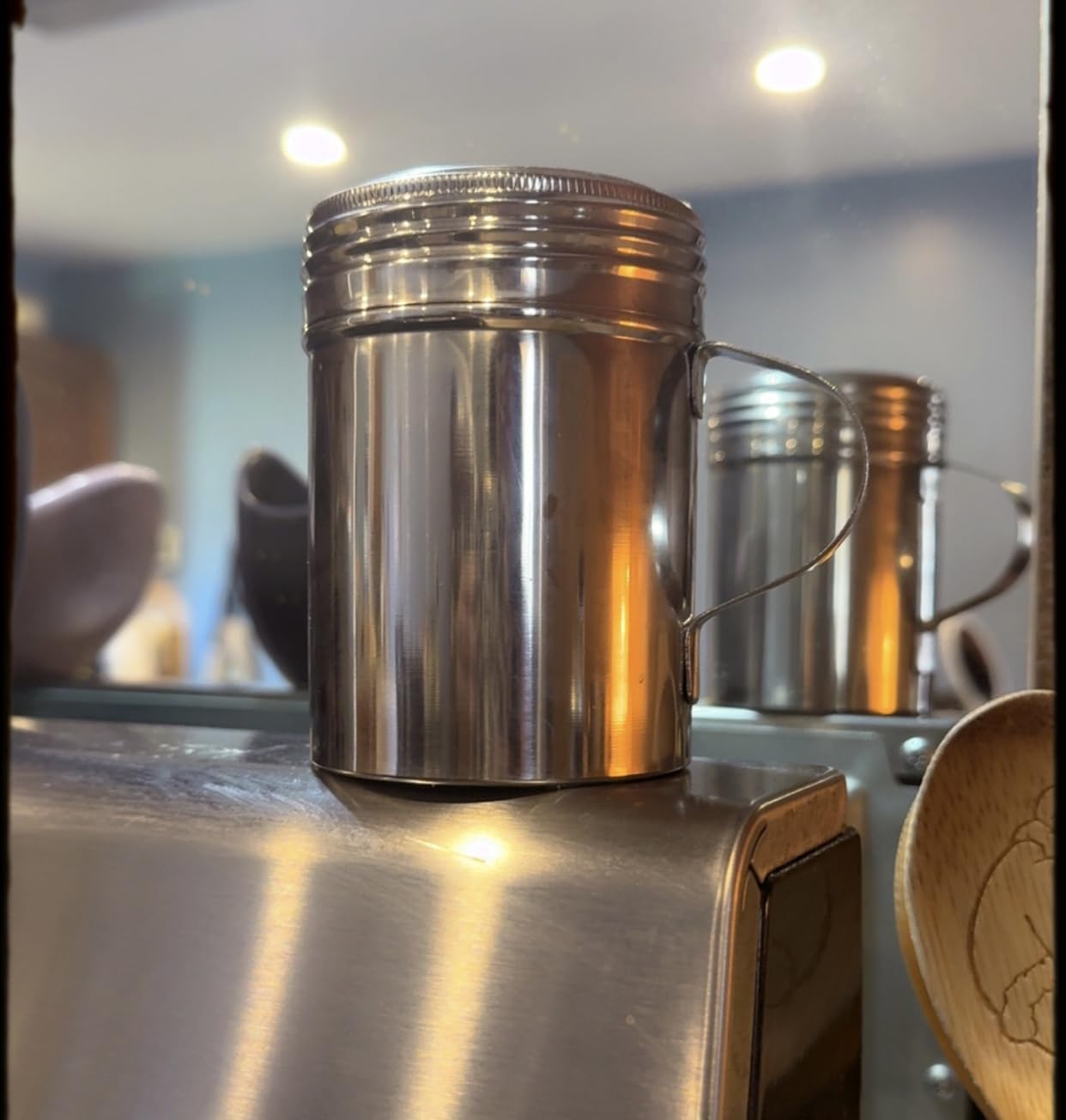 Winco 10 Oz. Stainless Steel Dredge (DRG-10) customer photo 2
